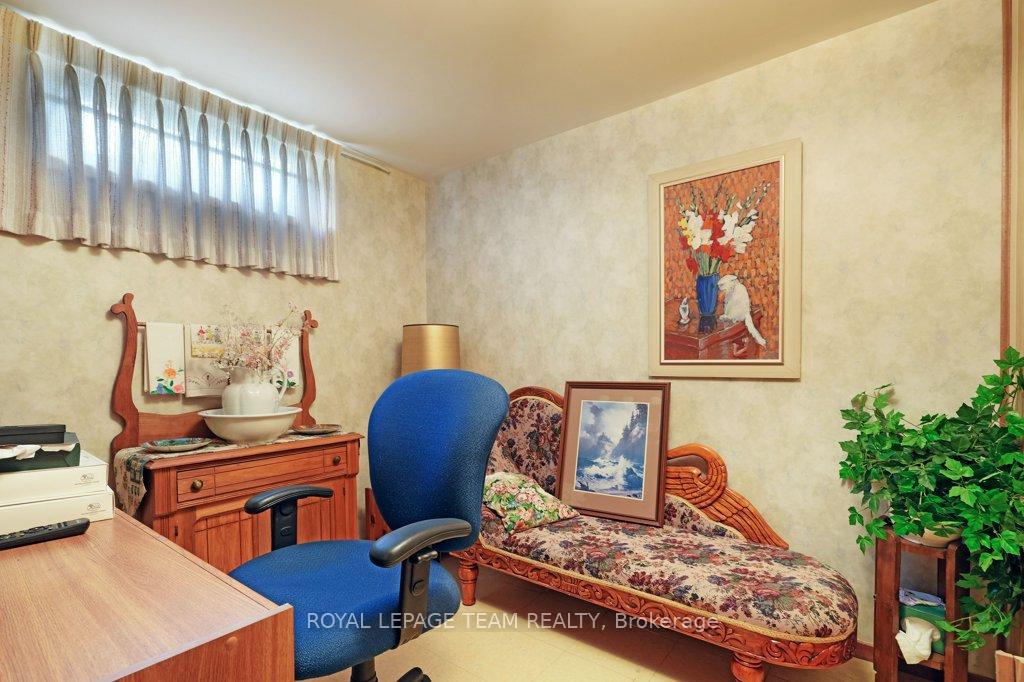 Photo 40 of 177 Stevenson Crescent, Renfrew — HOMEH