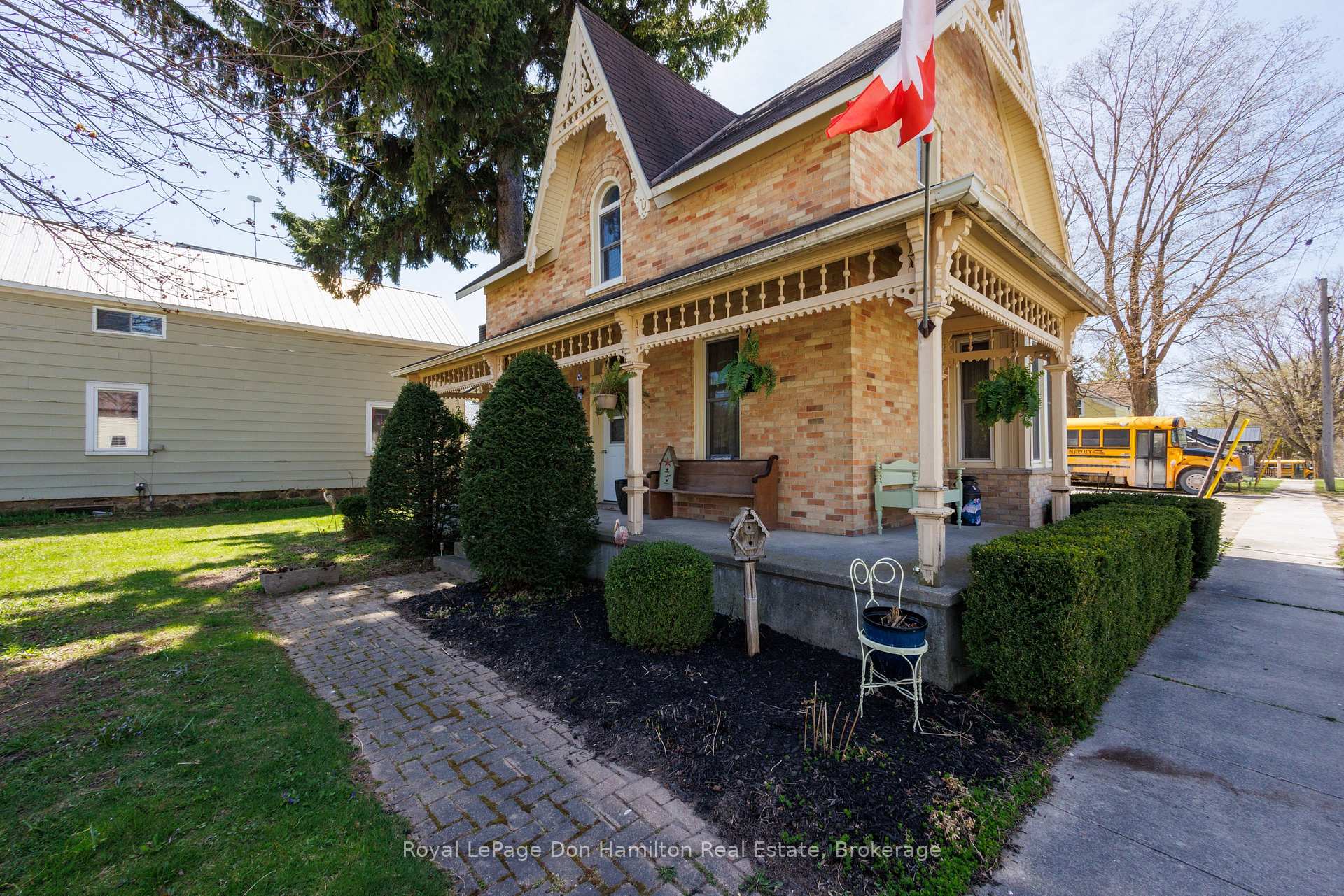 Photo 10 of 85120 Lamont Drive, Huron East, Grey — HOMEH