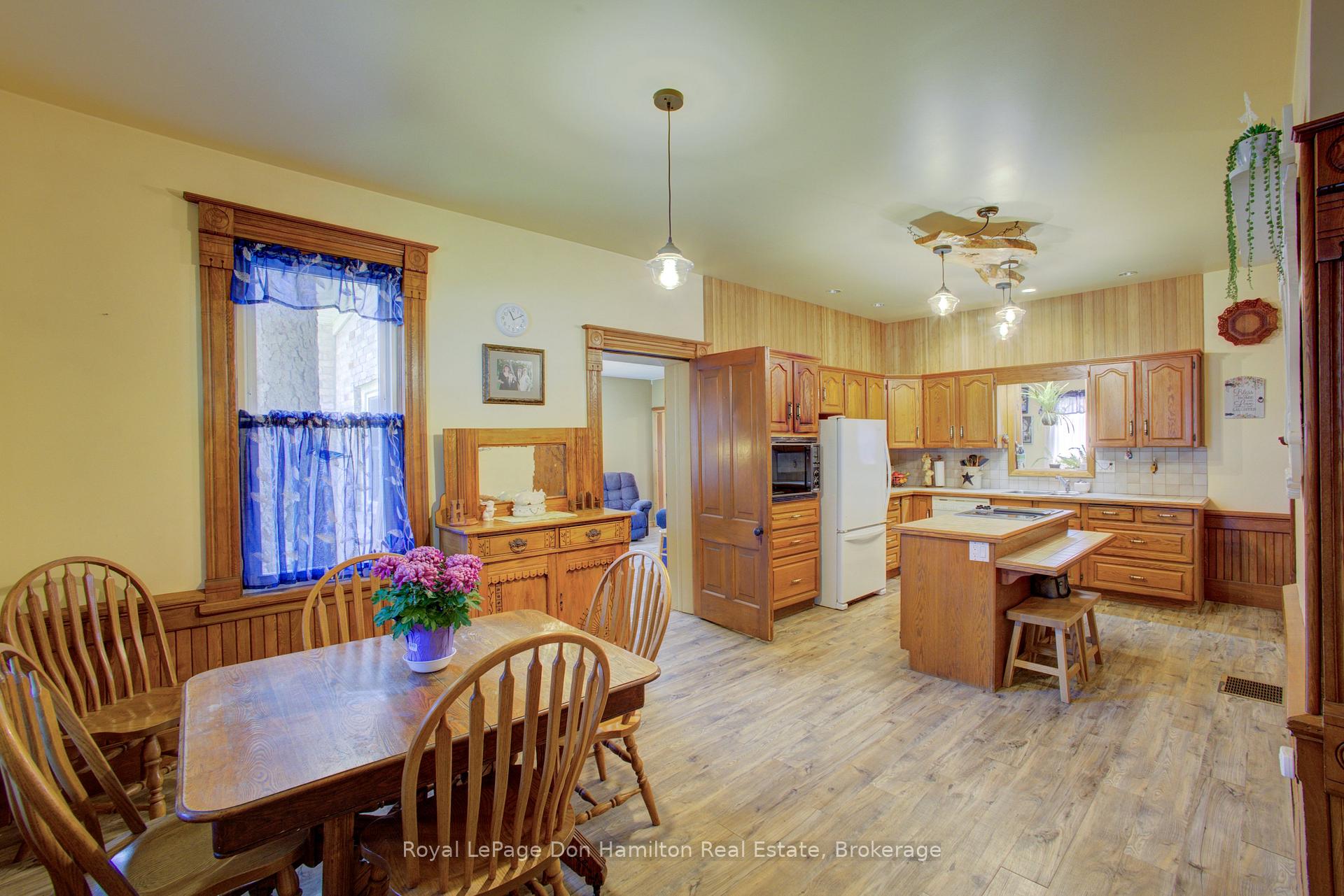 Photo 6 of 85120 Lamont Drive, Huron East, Grey — HOMEH