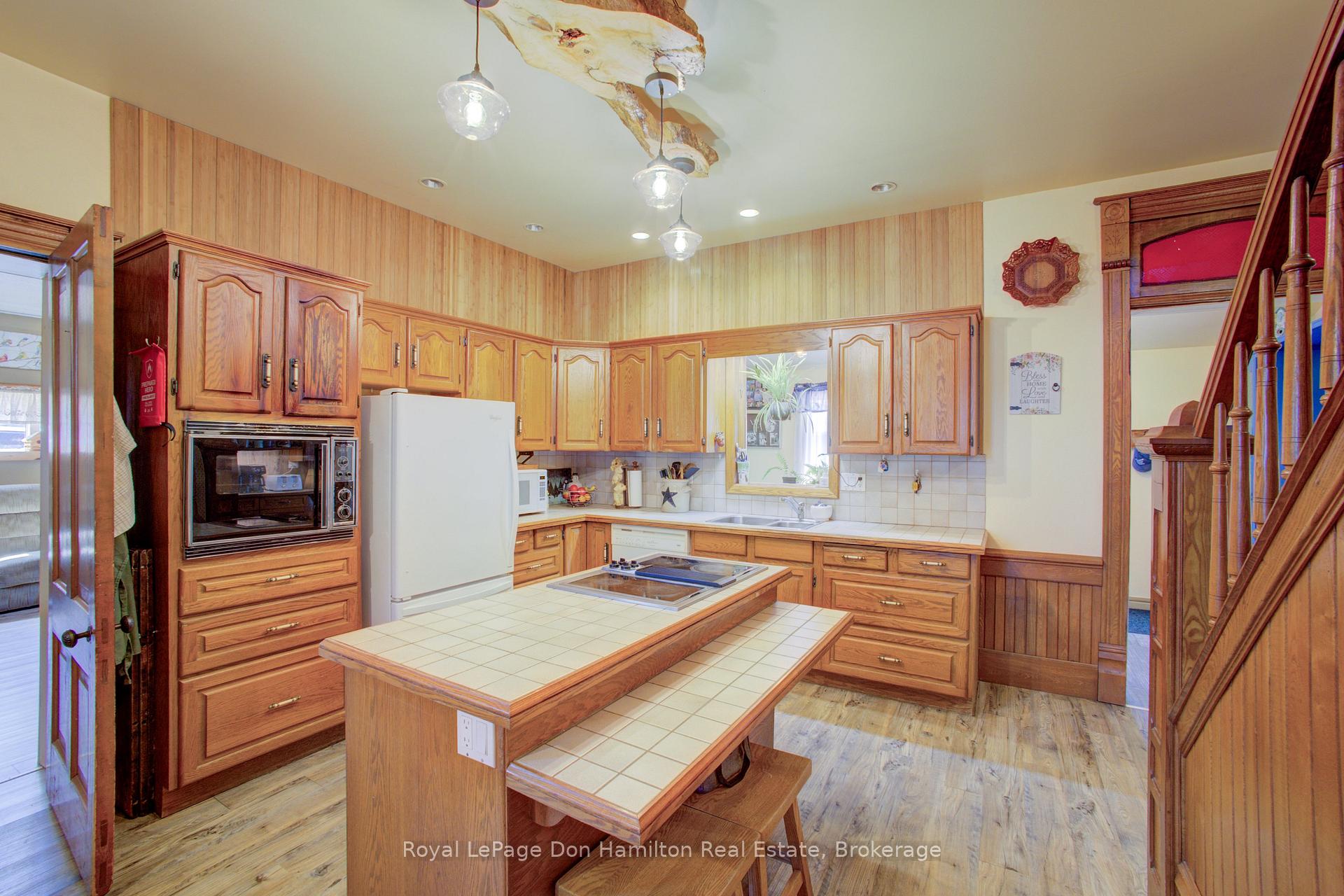 Photo 3 of 85120 Lamont Drive, Huron East, Grey — HOMEH