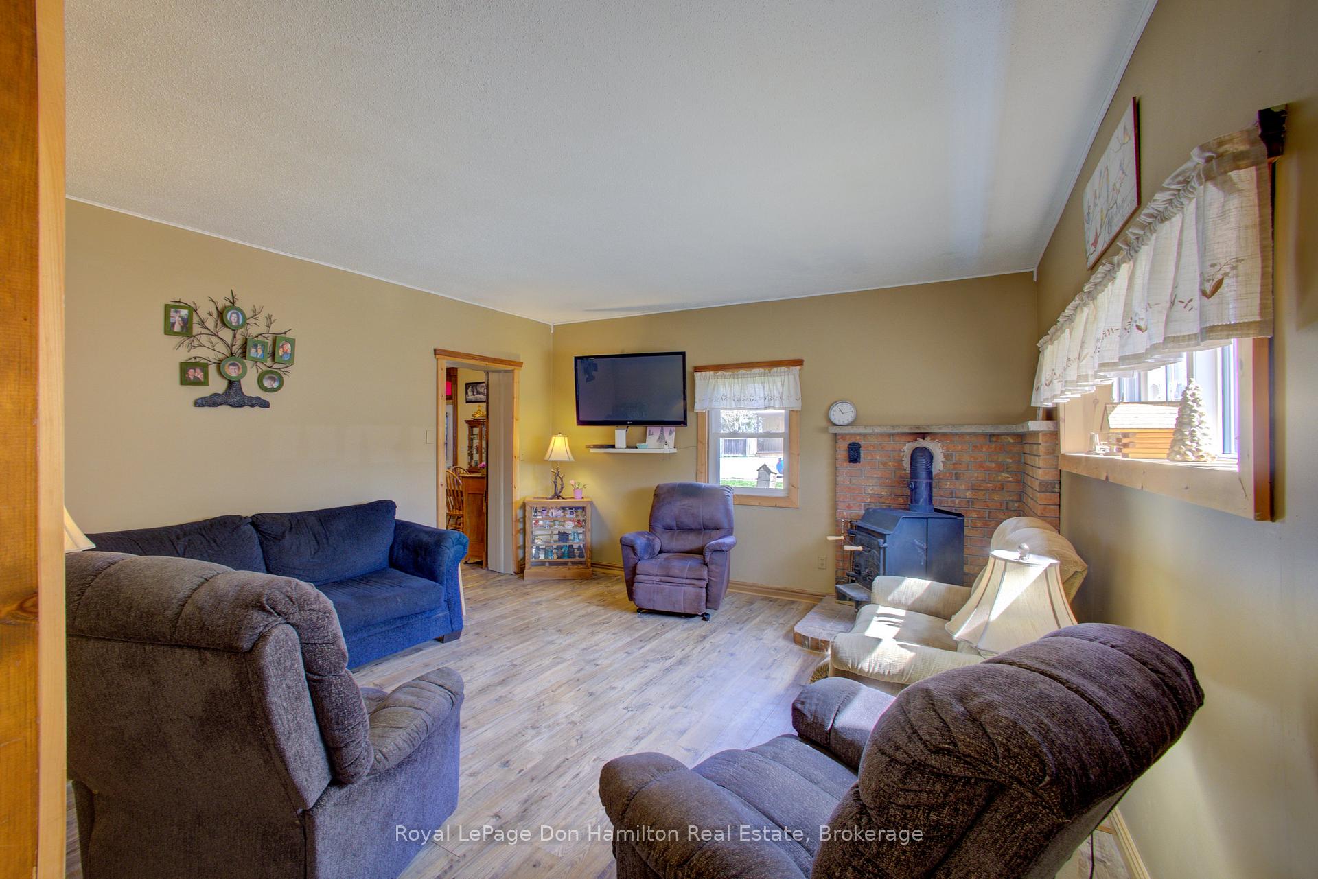 Photo 9 of 85120 Lamont Drive, Huron East, Grey — HOMEH