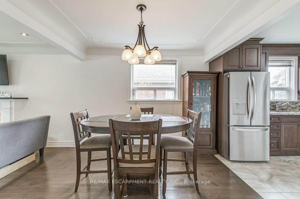 Photo 9 of 127 Barons Avenue S, Hamilton, Bartonville — HOMEH