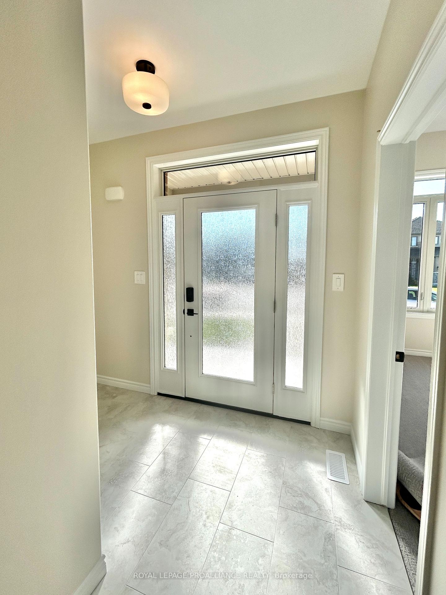 Photo 5 of 43 Athabaska Drive, Belleville, Thurlow Ward — HOMEH