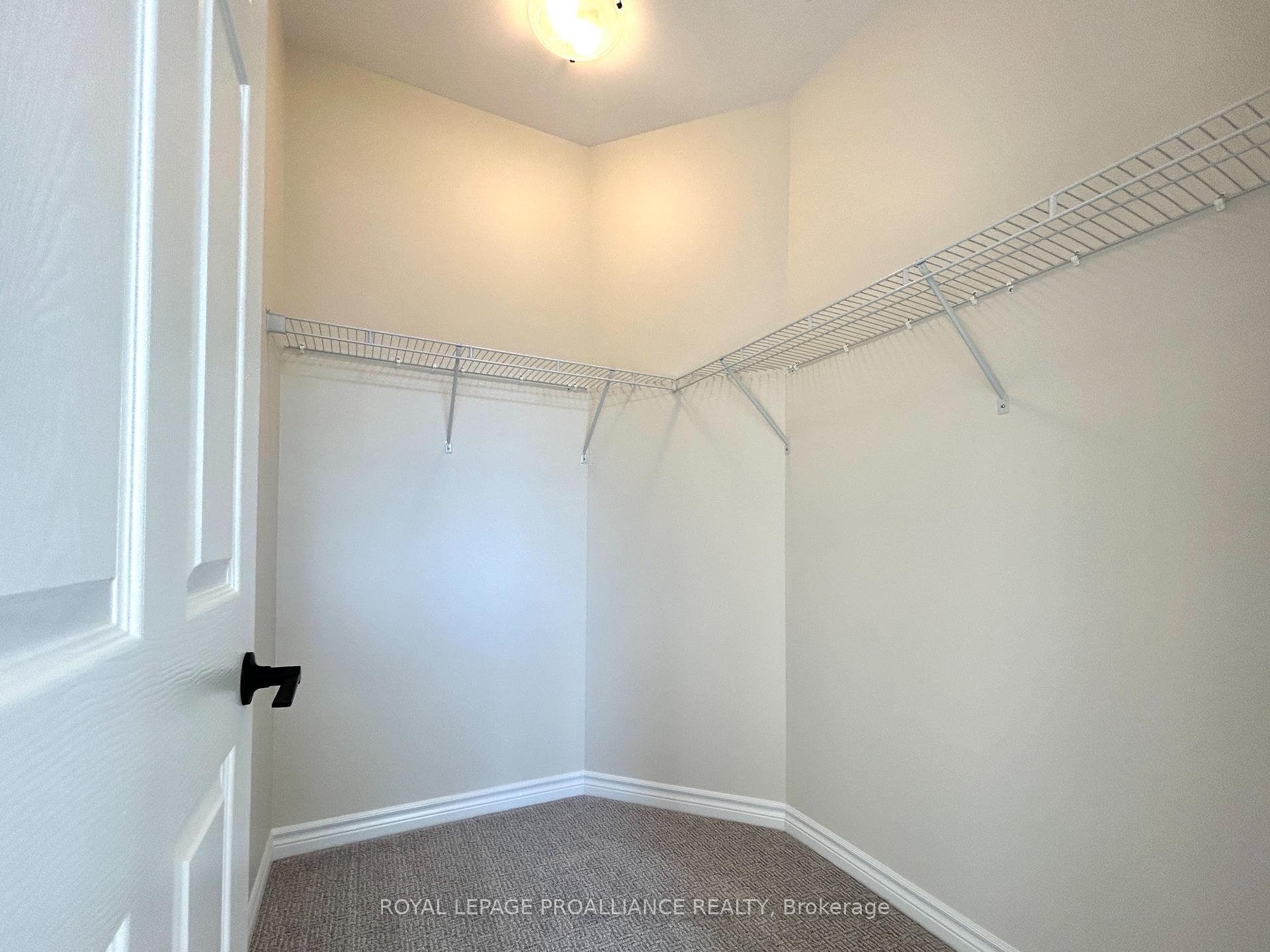 Photo 10 of 43 Athabaska Drive, Belleville, Thurlow Ward — HOMEH