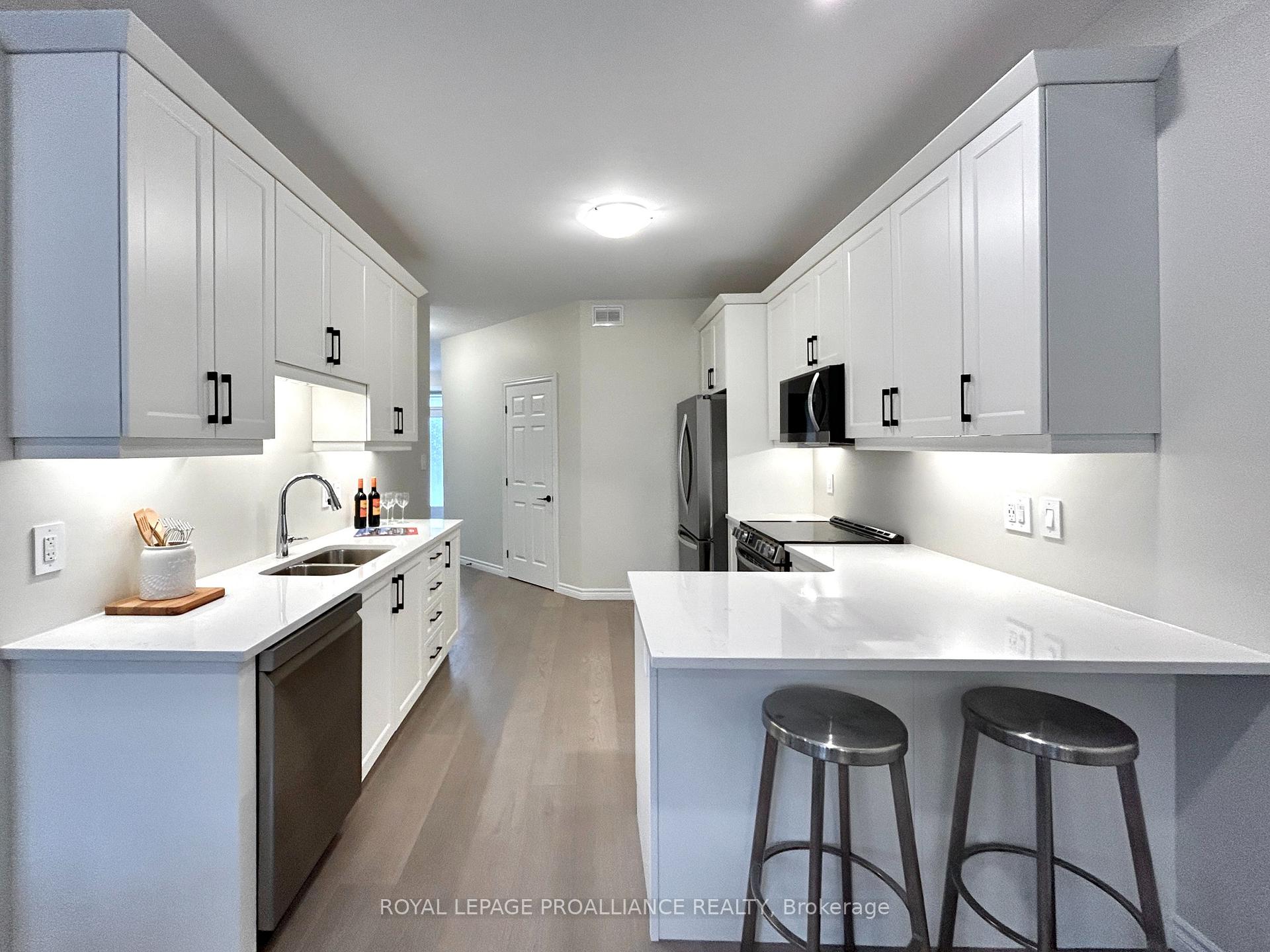 Photo 12 of 43 Athabaska Drive, Belleville, Thurlow Ward — HOMEH