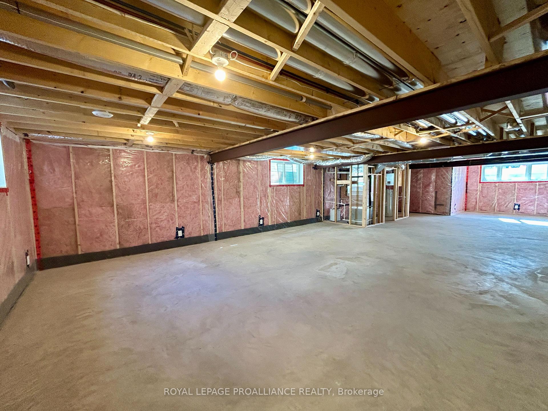 Photo 19 of 43 Athabaska Drive, Belleville, Thurlow Ward — HOMEH