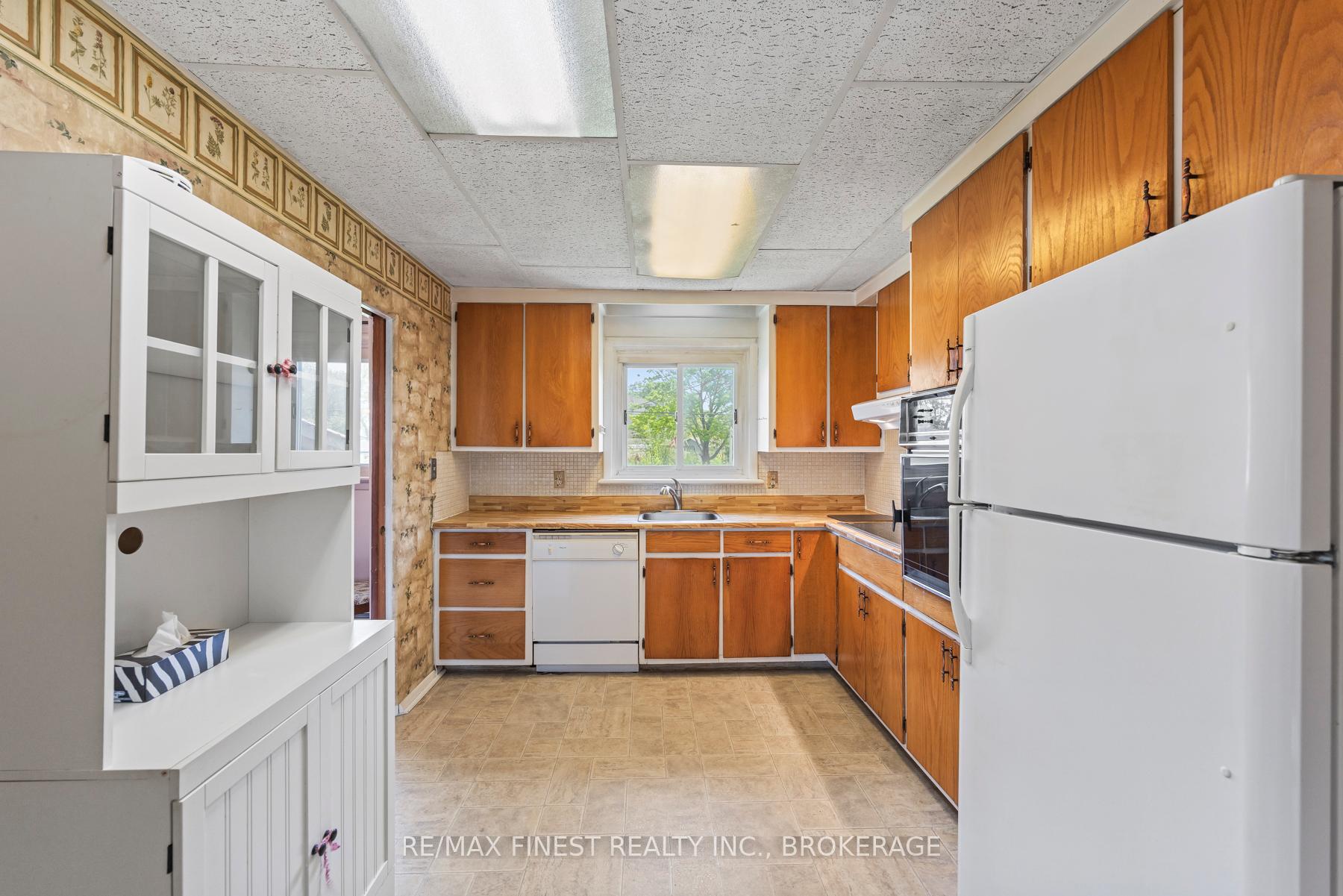 Photo 10 of 1222 Johnson Street, Kingston, Central City West — HOMEH