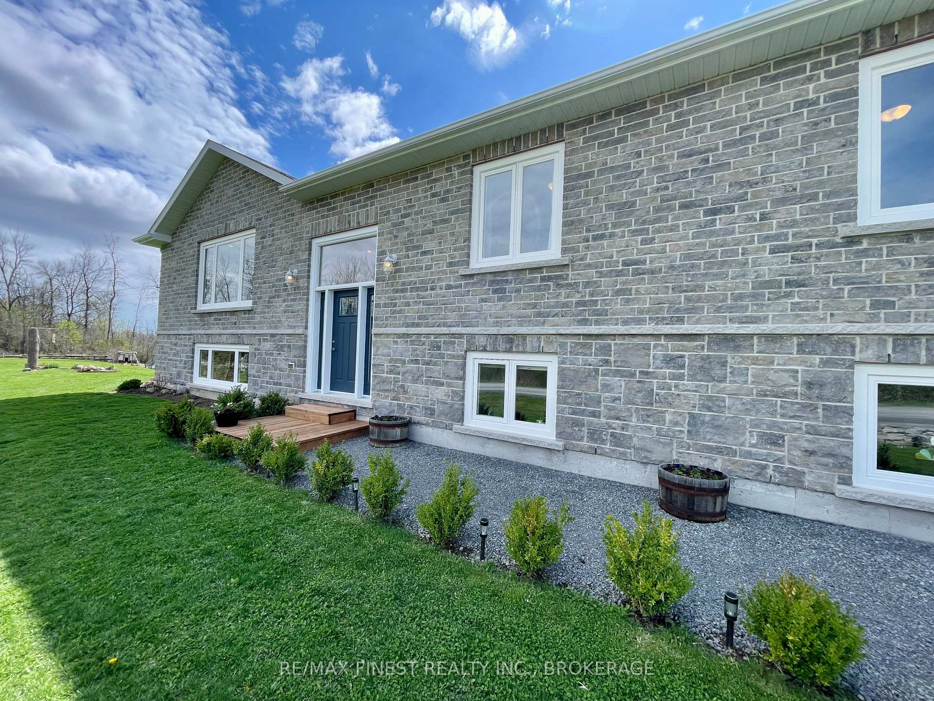 Photo 4 of 892 Irish Road, Loyalist, Odessa — HOMEH