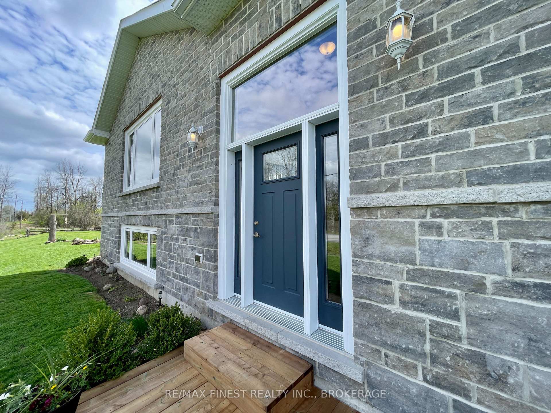 Photo 2 of 892 Irish Road, Loyalist, Odessa — HOMEH