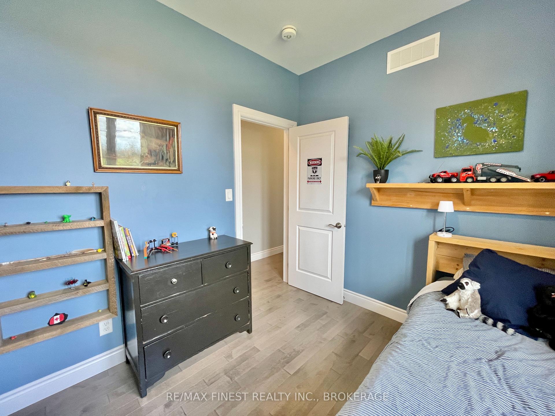 Photo 5 of 892 Irish Road, Loyalist, Odessa — HOMEH