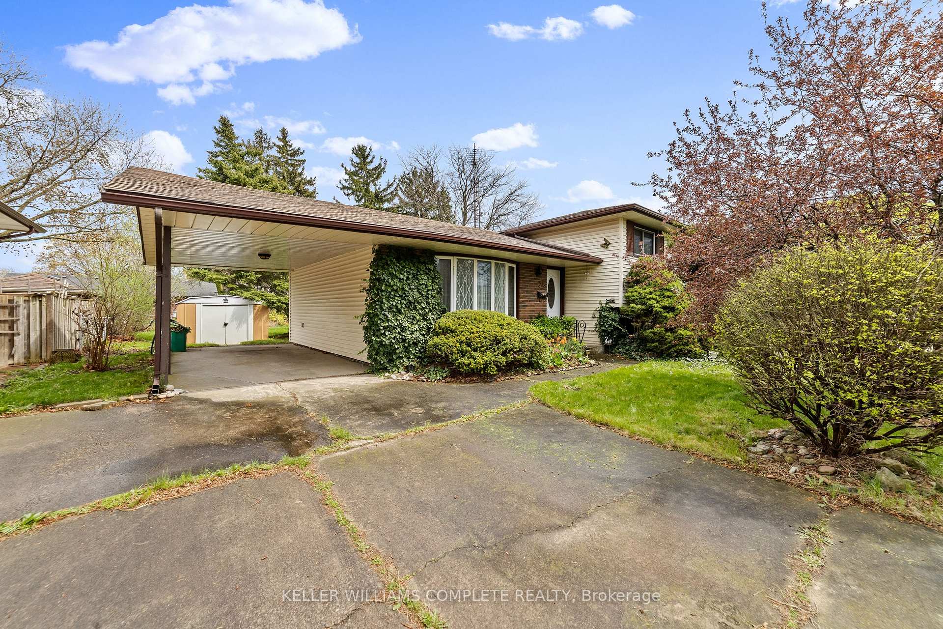 Photo 1 of 538 Vine Street, St. Catharines, Vine/Linwell — HOMEH