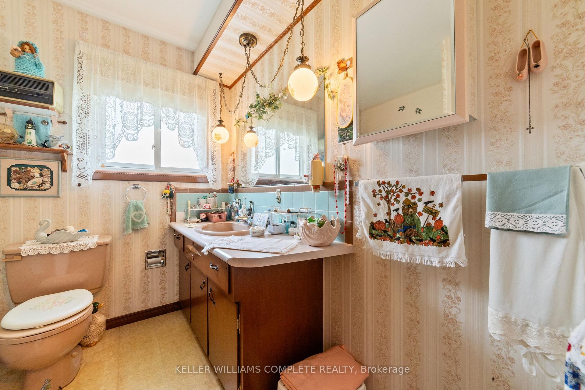 Photo 6 of 538 Vine Street, St. Catharines, Vine/Linwell — HOMEH