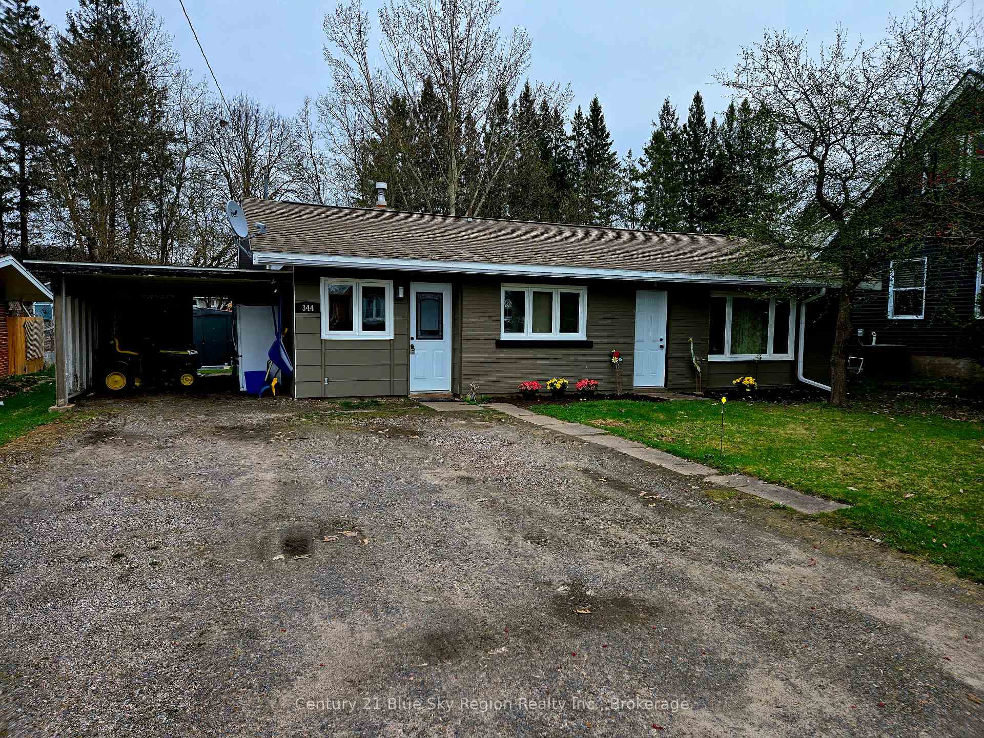 Photo 8 of 344 Edward Street, Powassan — HOMEH