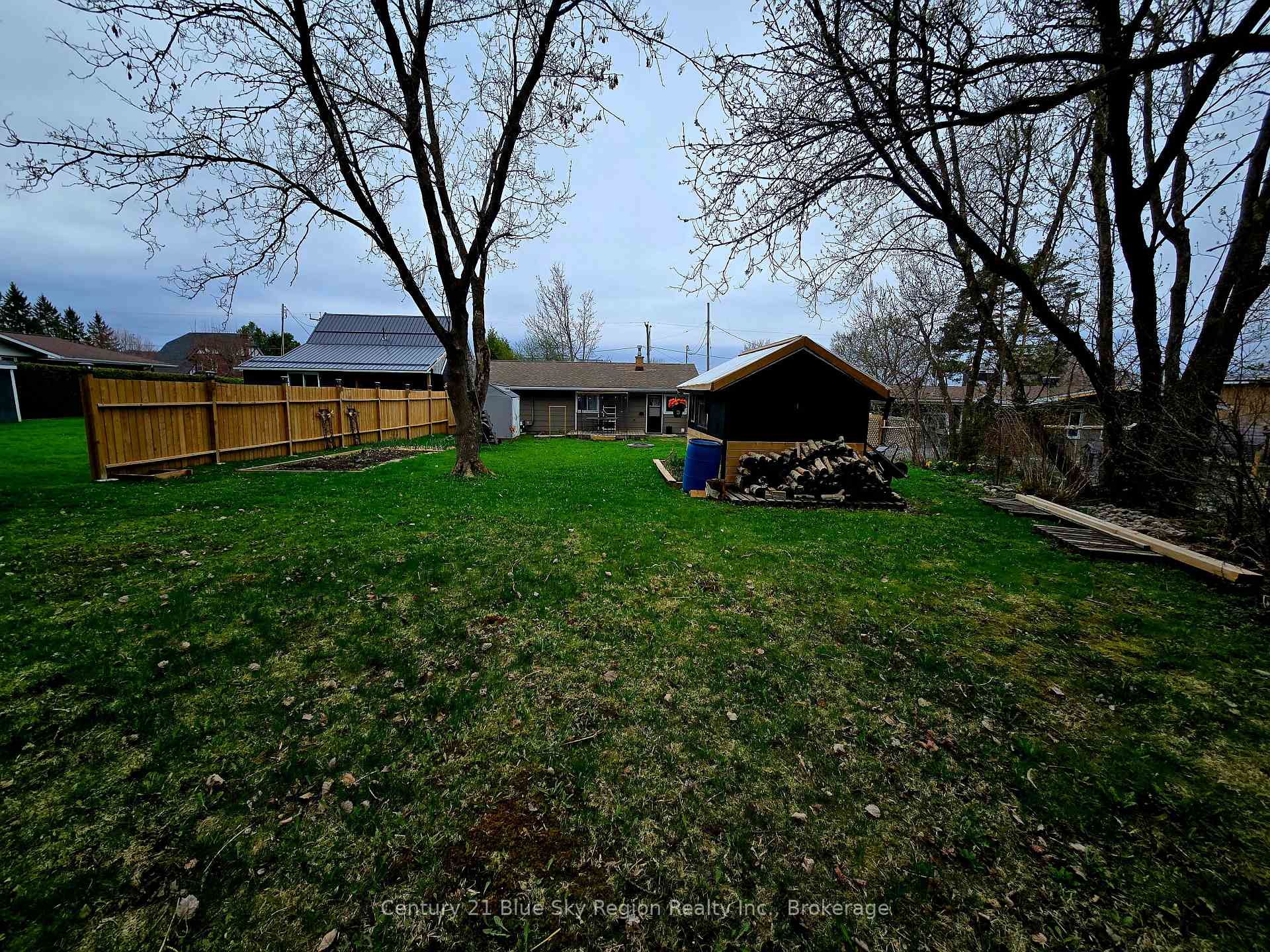 Photo 32 of 344 Edward Street, Powassan — HOMEH