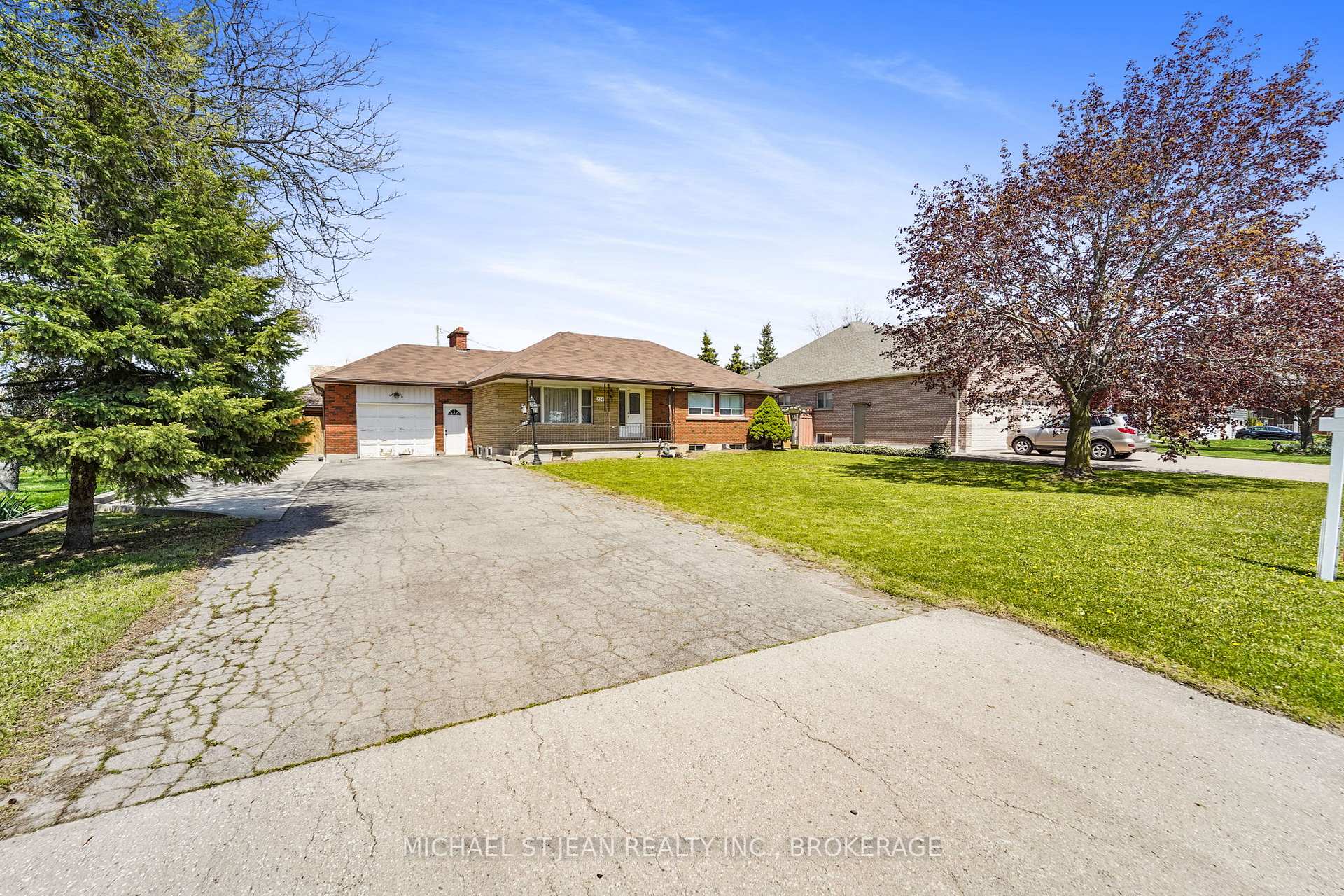 Photo 5 of 234 Highland Road W, Hamilton, Stoney Creek Mountain — HOMEH