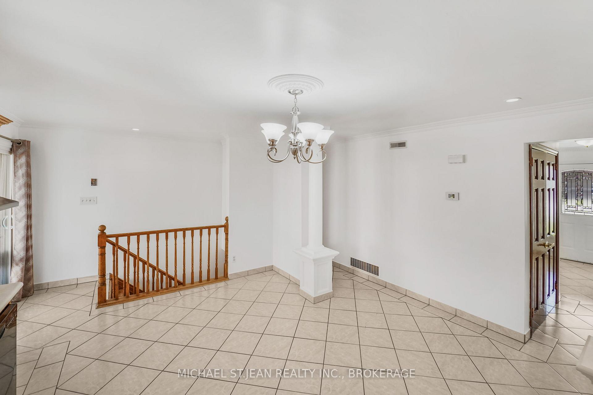 Photo 14 of 234 Highland Road W, Hamilton, Stoney Creek Mountain — HOMEH