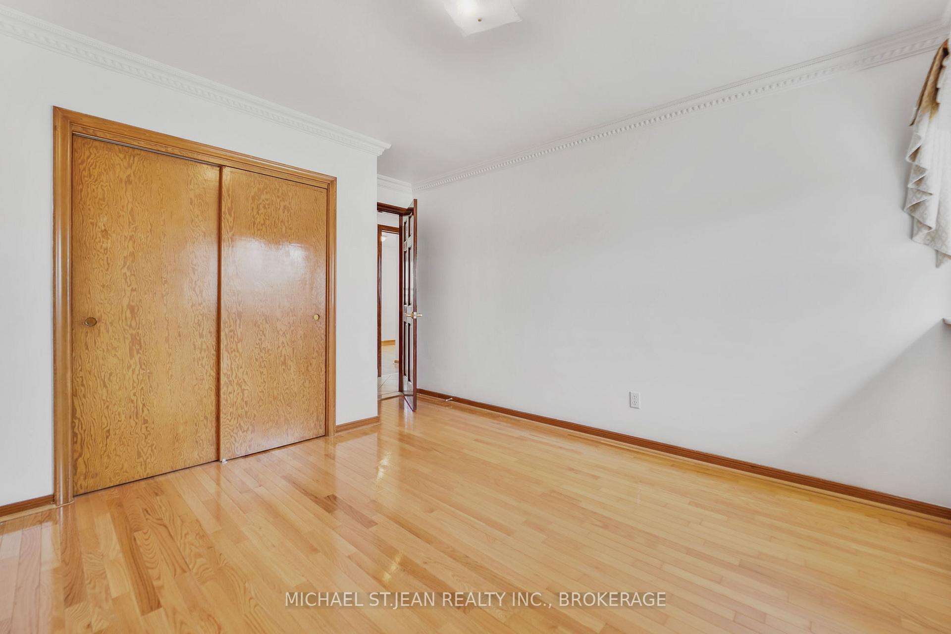 Photo 18 of 234 Highland Road W, Hamilton, Stoney Creek Mountain — HOMEH