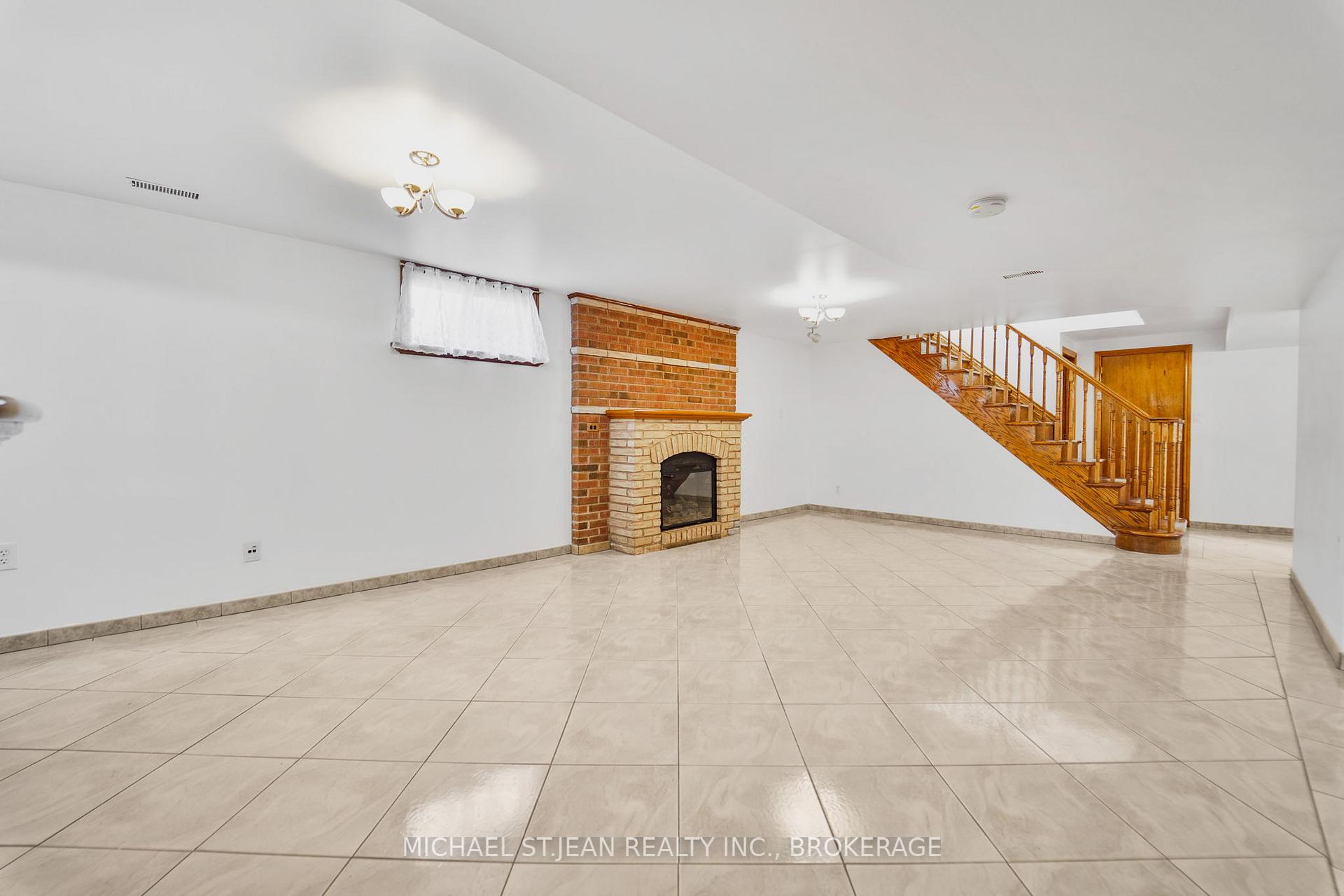 Photo 15 of 234 Highland Road W, Hamilton, Stoney Creek Mountain — HOMEH