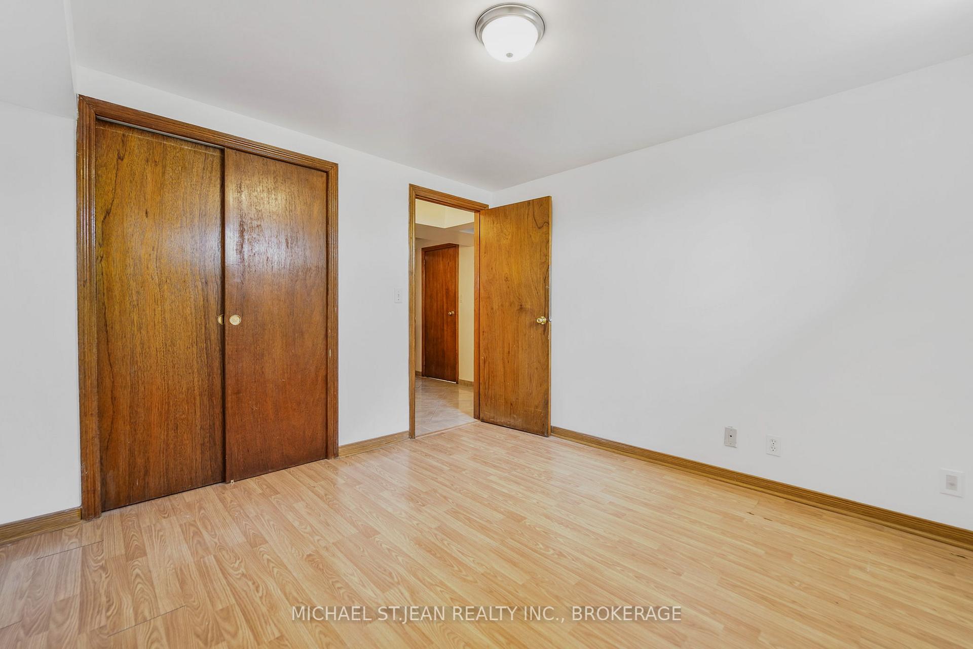 Photo 16 of 234 Highland Road W, Hamilton, Stoney Creek Mountain — HOMEH