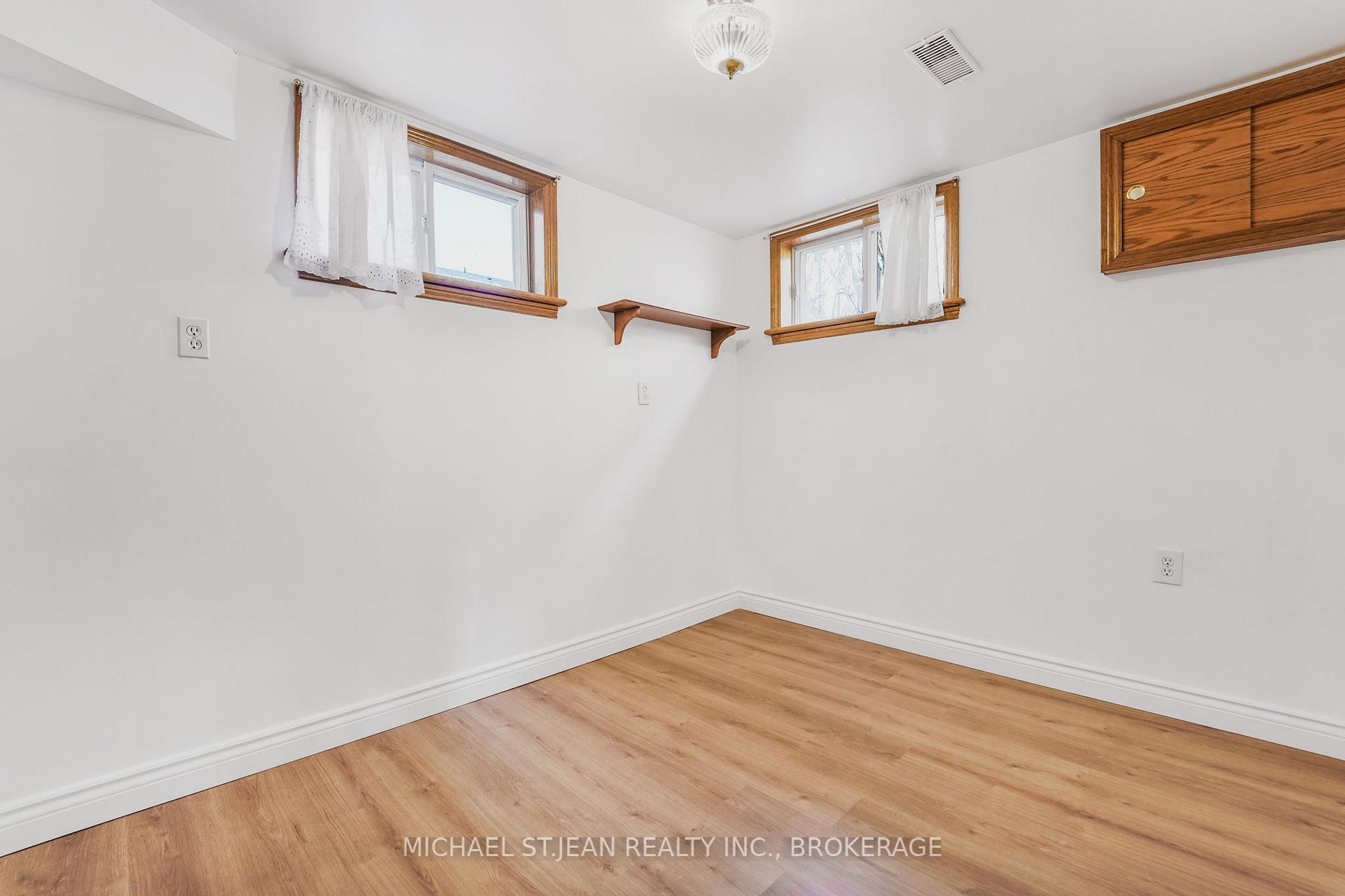 Photo 22 of 234 Highland Road W, Hamilton, Stoney Creek Mountain — HOMEH