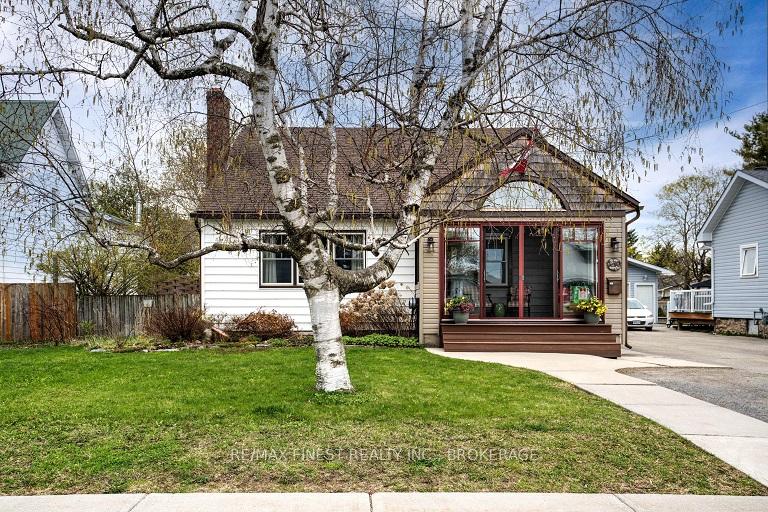 Front of 130 Victoria Avenue N