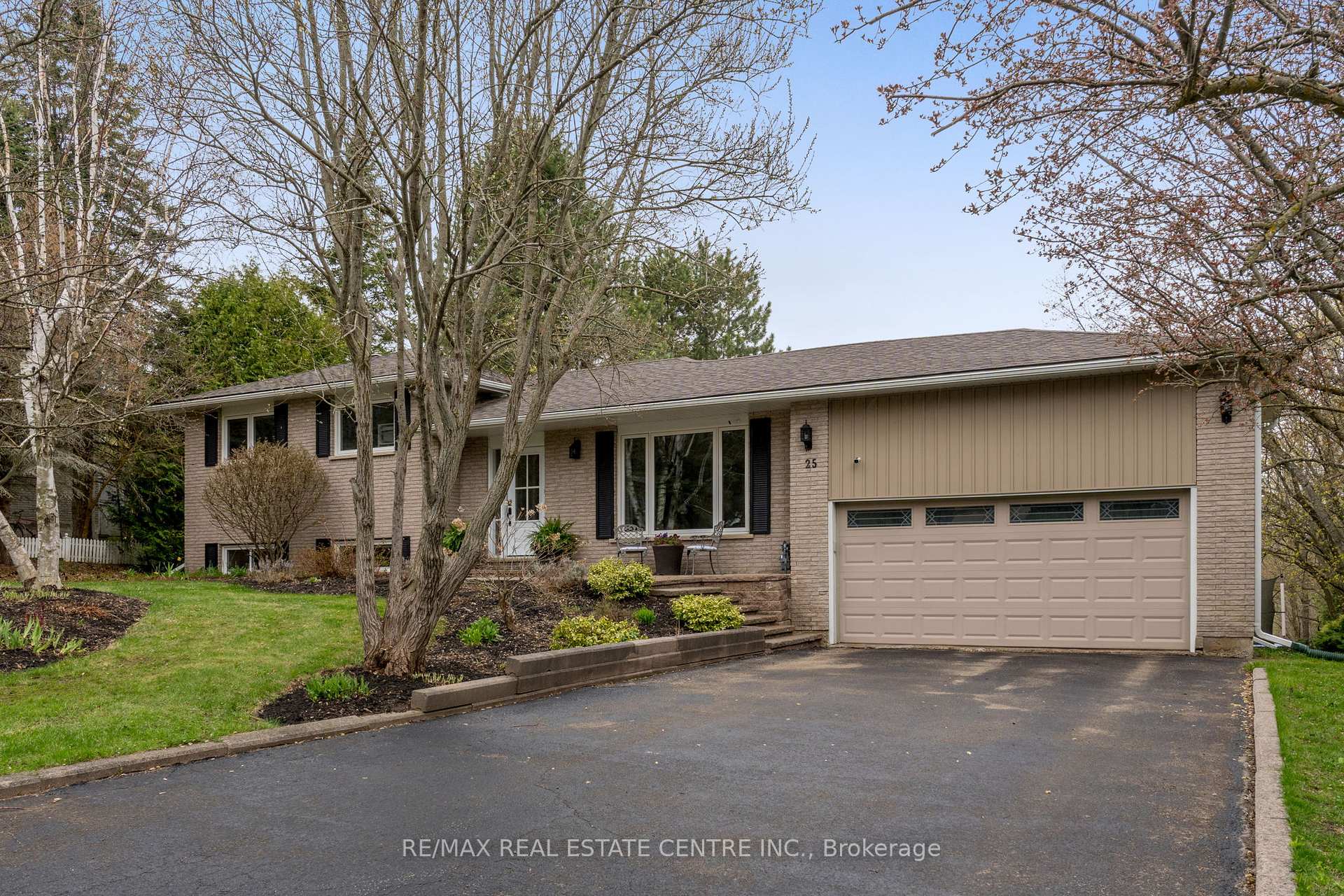 Photo 11 of 25 Erin Heights Drive, Erin — HOMEH