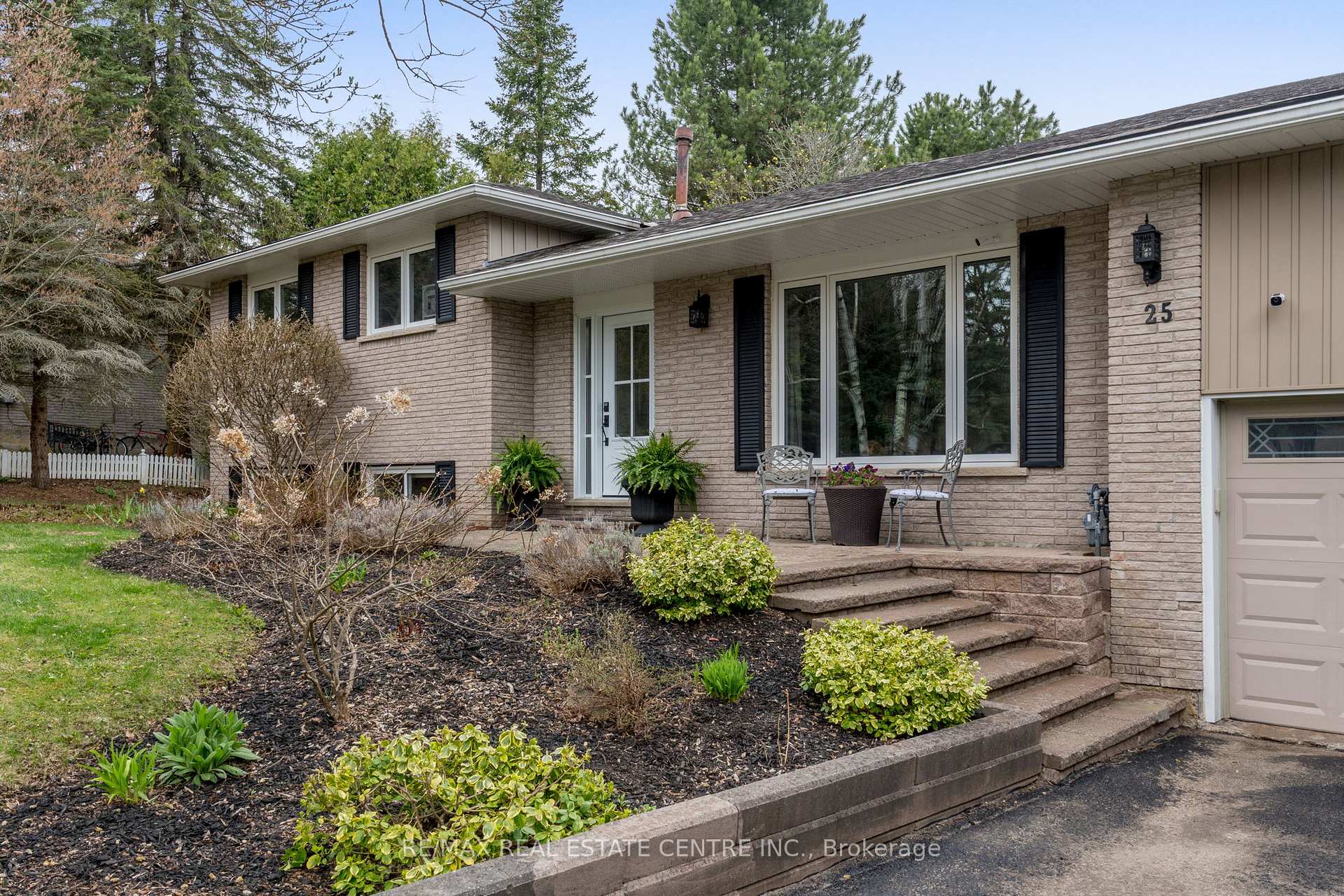 Photo 5 of 25 Erin Heights Drive, Erin — HOMEH