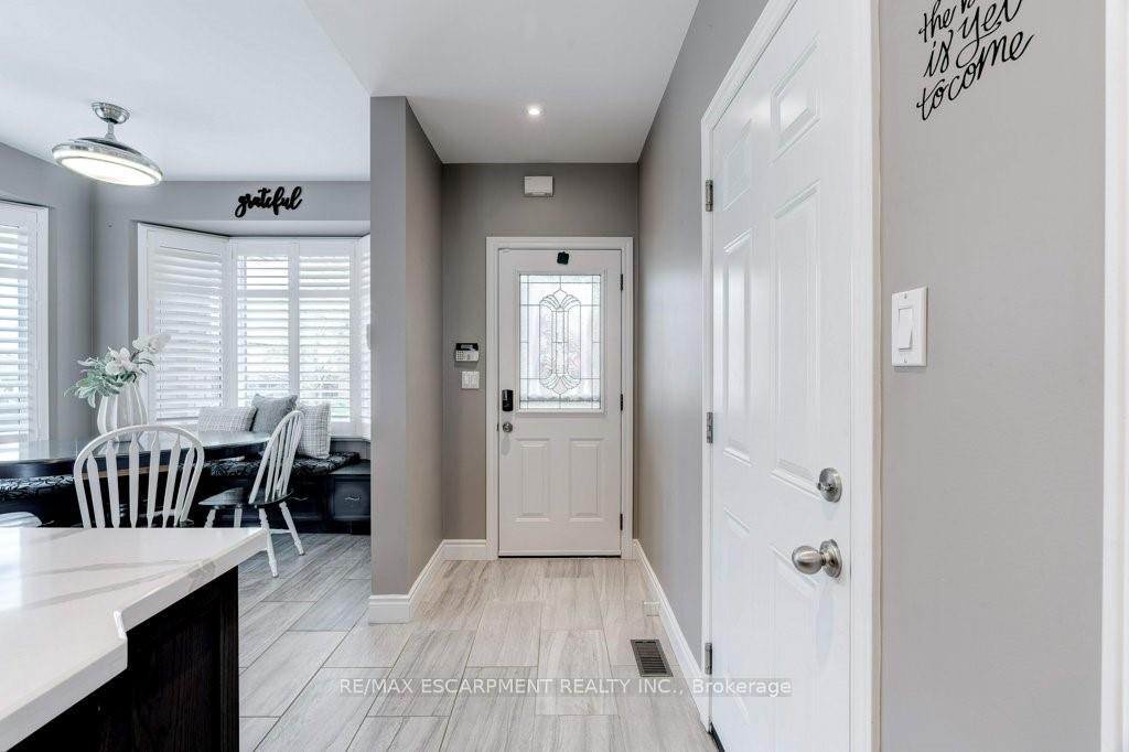Photo 9 of 62 Corinaldo Drive, Hamilton, Rushdale — HOMEH