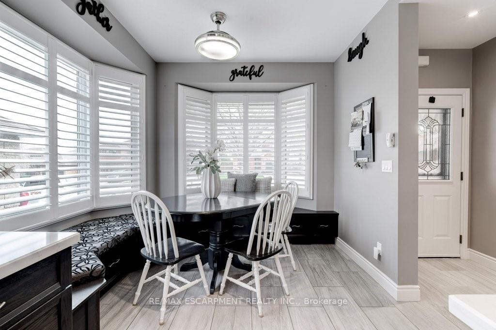 Photo 10 of 62 Corinaldo Drive, Hamilton, Rushdale — HOMEH
