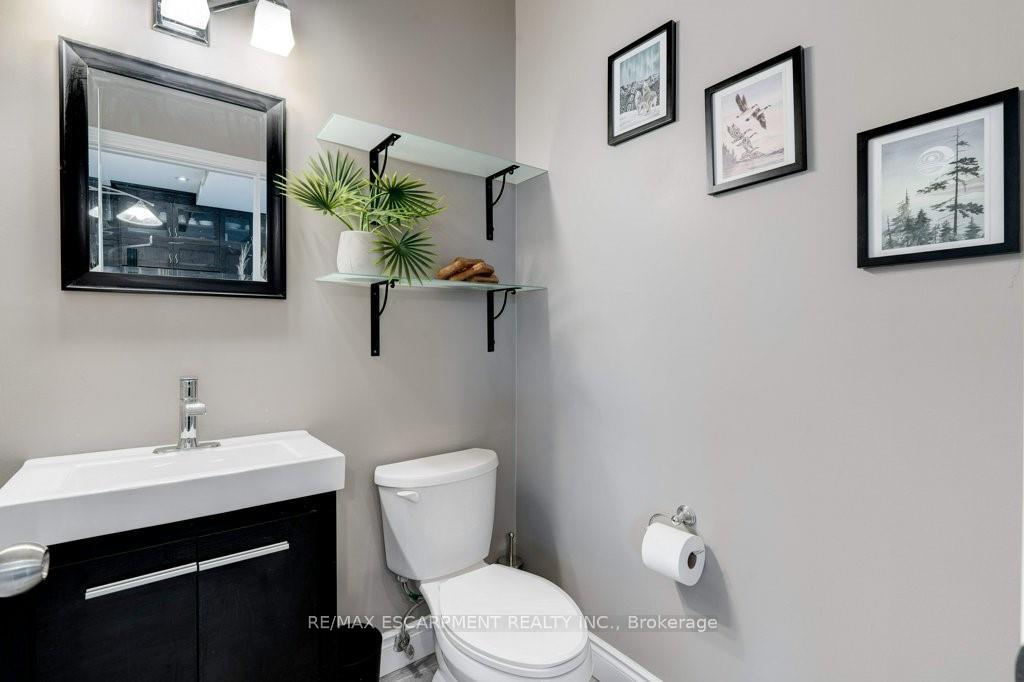 Photo 3 of 62 Corinaldo Drive, Hamilton, Rushdale — HOMEH