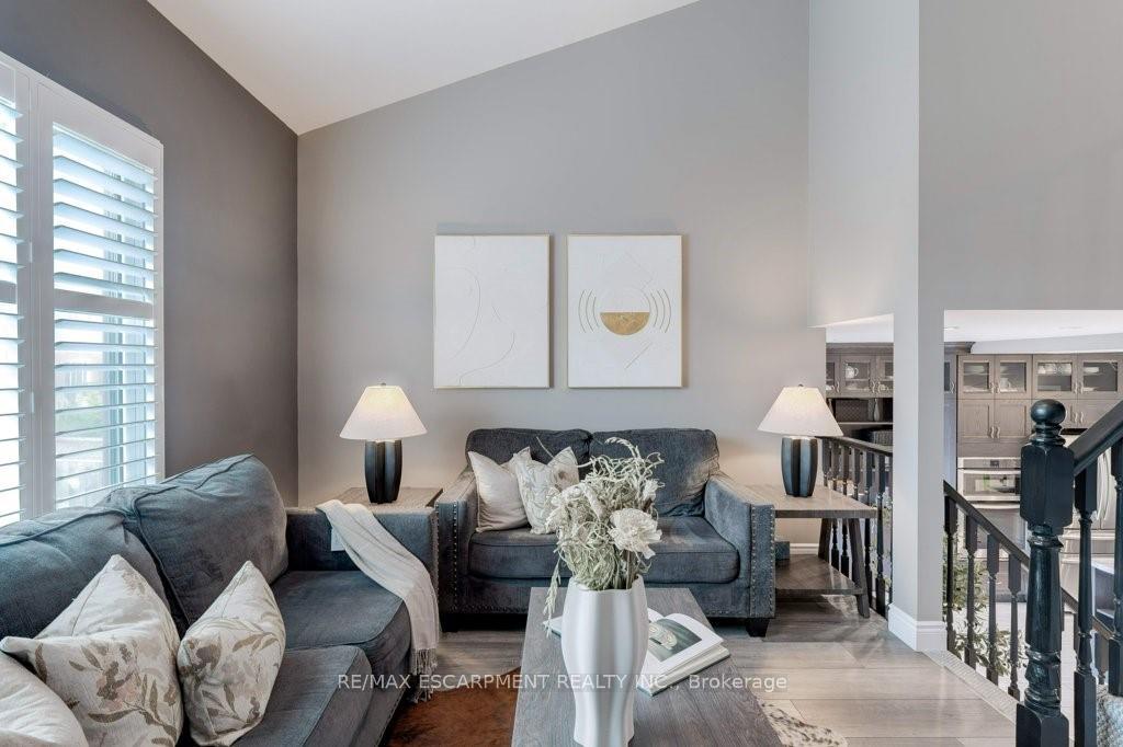Photo 17 of 62 Corinaldo Drive, Hamilton, Rushdale — HOMEH
