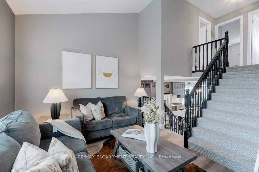 Photo 19 of 62 Corinaldo Drive, Hamilton, Rushdale — HOMEH