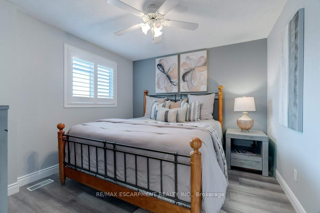 Photo 23 of 62 Corinaldo Drive, Hamilton, Rushdale — HOMEH