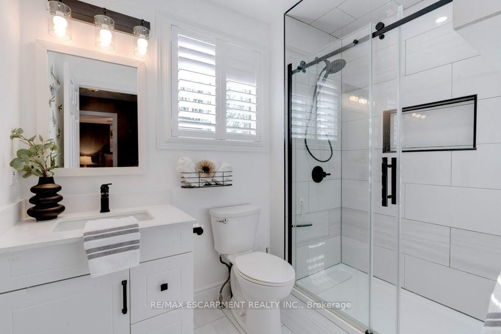 Photo 26 of 62 Corinaldo Drive, Hamilton, Rushdale — HOMEH