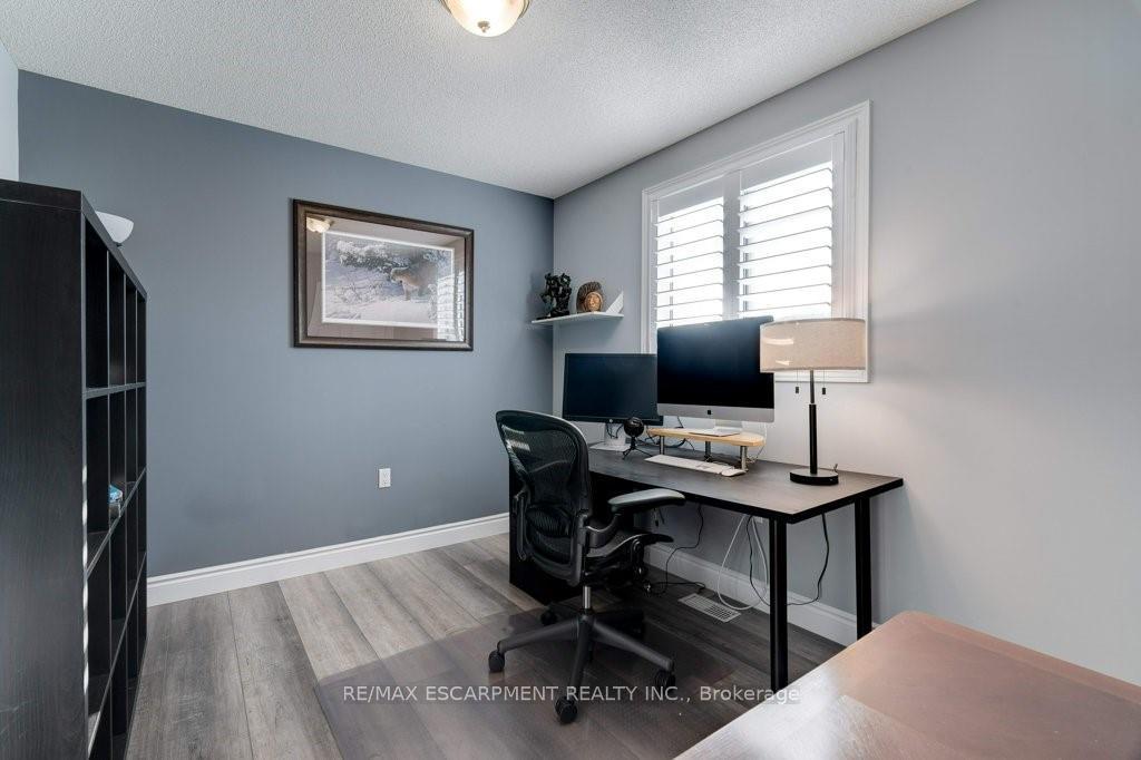 Photo 24 of 62 Corinaldo Drive, Hamilton, Rushdale — HOMEH