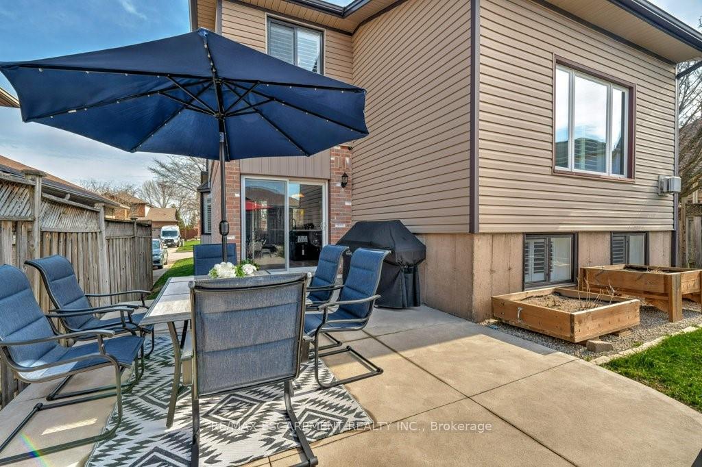 Photo 37 of 62 Corinaldo Drive, Hamilton, Rushdale — HOMEH