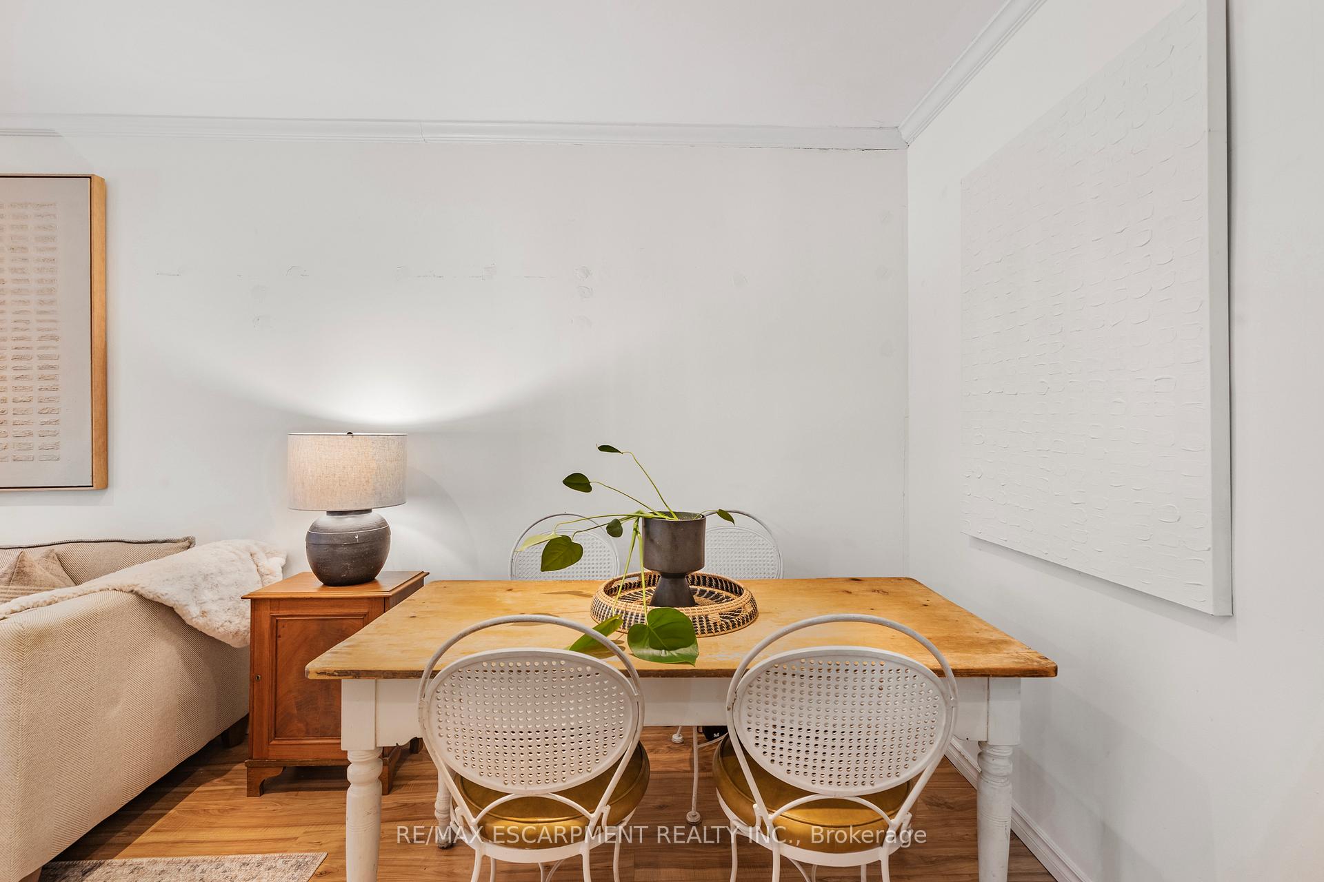 Photo 8 of 37 East 23rd Street, Hamilton, Eastmount — HOMEH