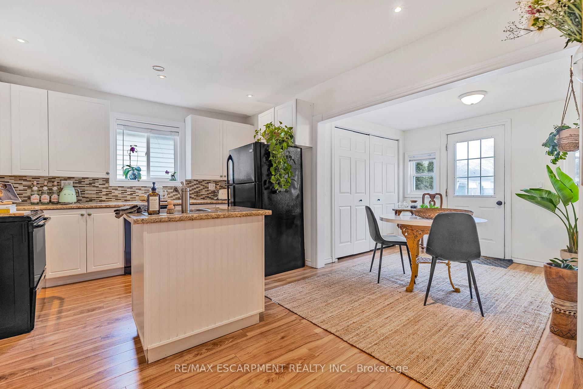 Photo 7 of 37 East 23rd Street, Hamilton, Eastmount — HOMEH