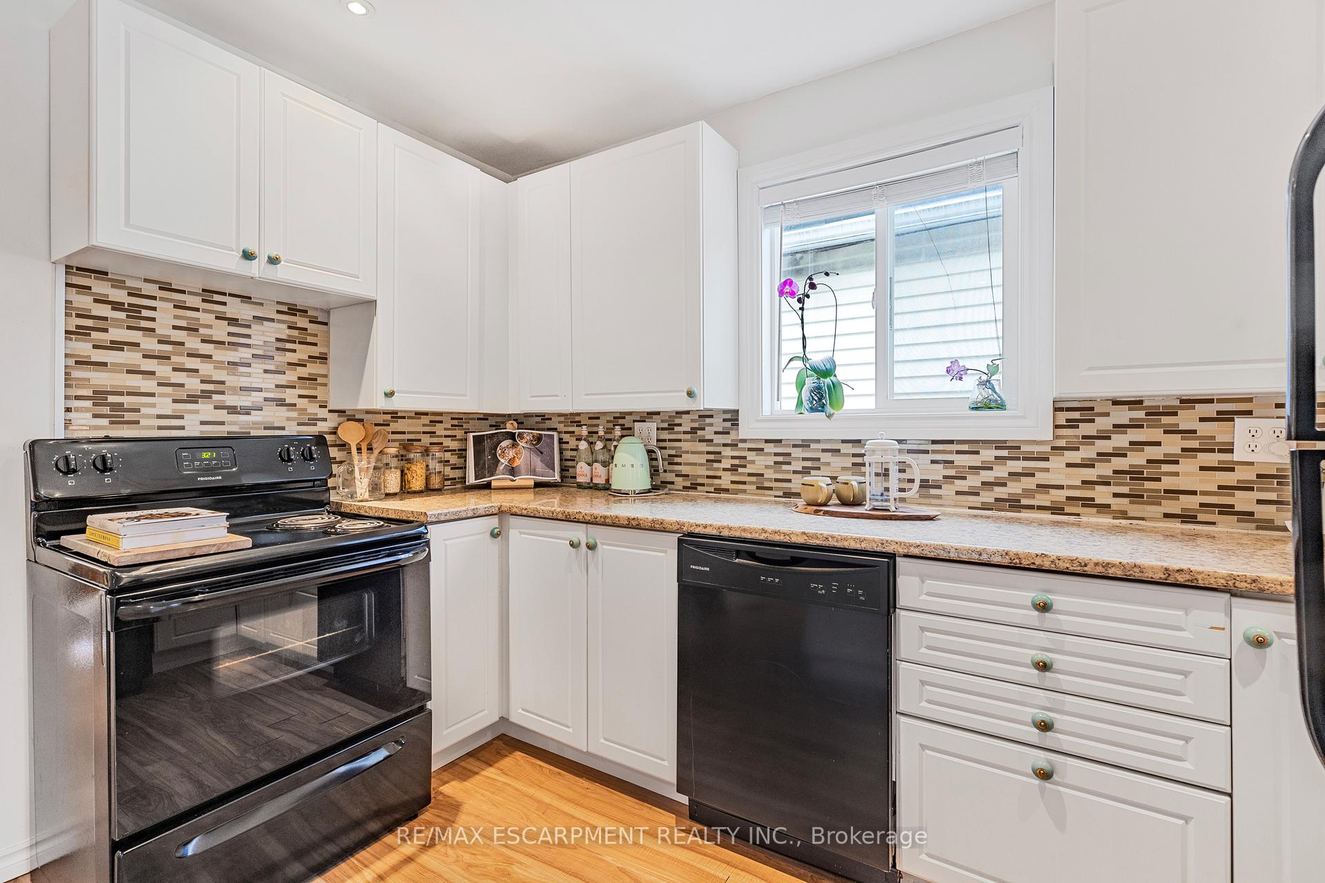 Photo 13 of 37 East 23rd Street, Hamilton, Eastmount — HOMEH