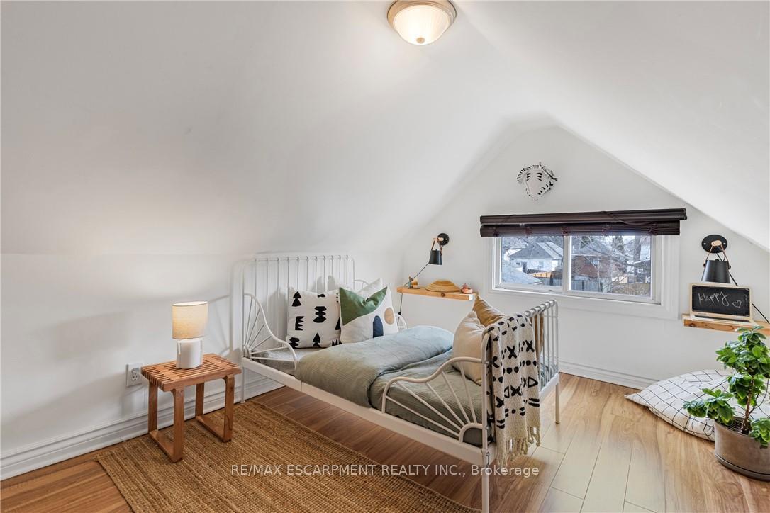 Photo 5 of 37 East 23rd Street, Hamilton, Eastmount — HOMEH