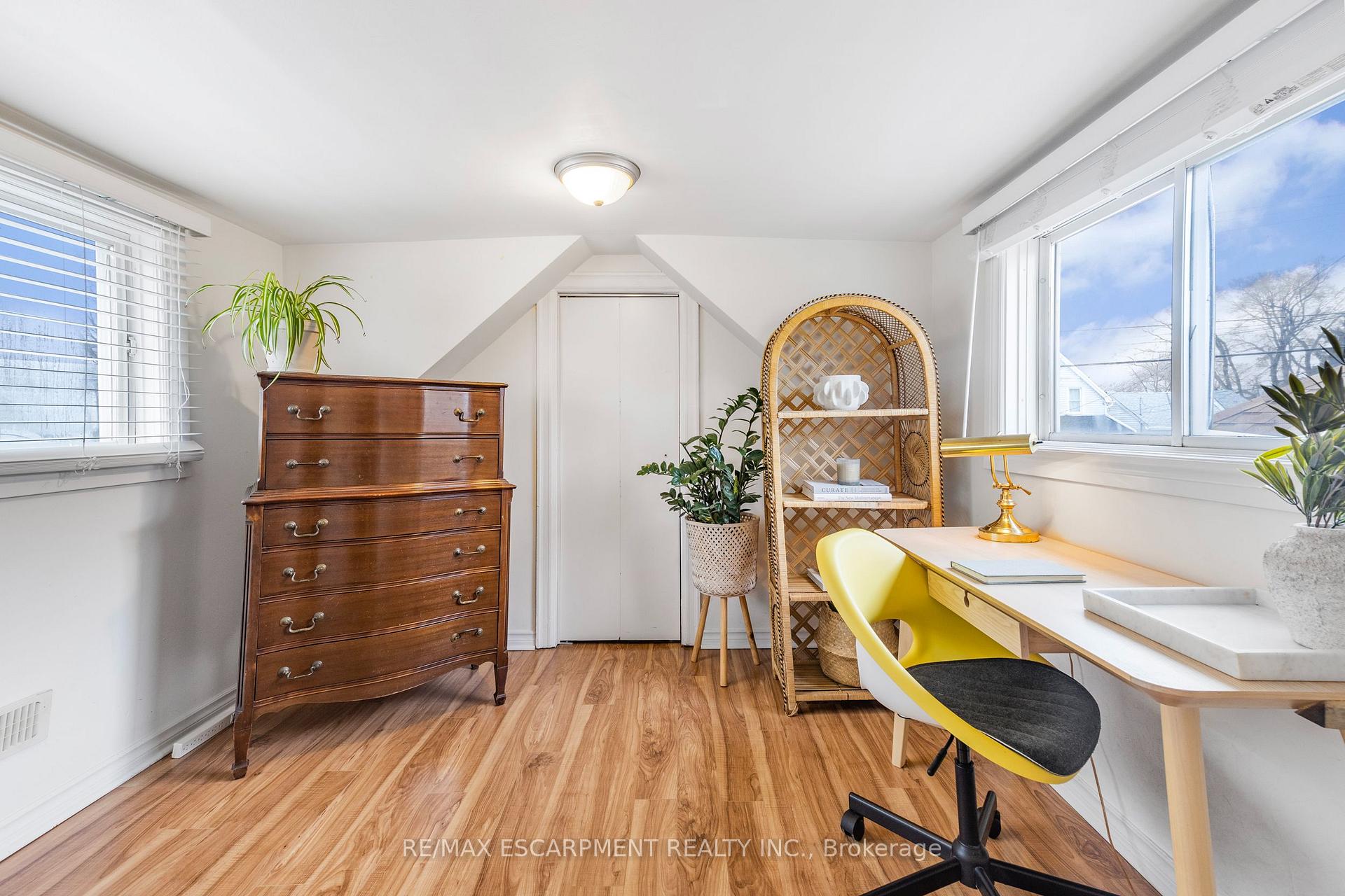 Photo 19 of 37 East 23rd Street, Hamilton, Eastmount — HOMEH