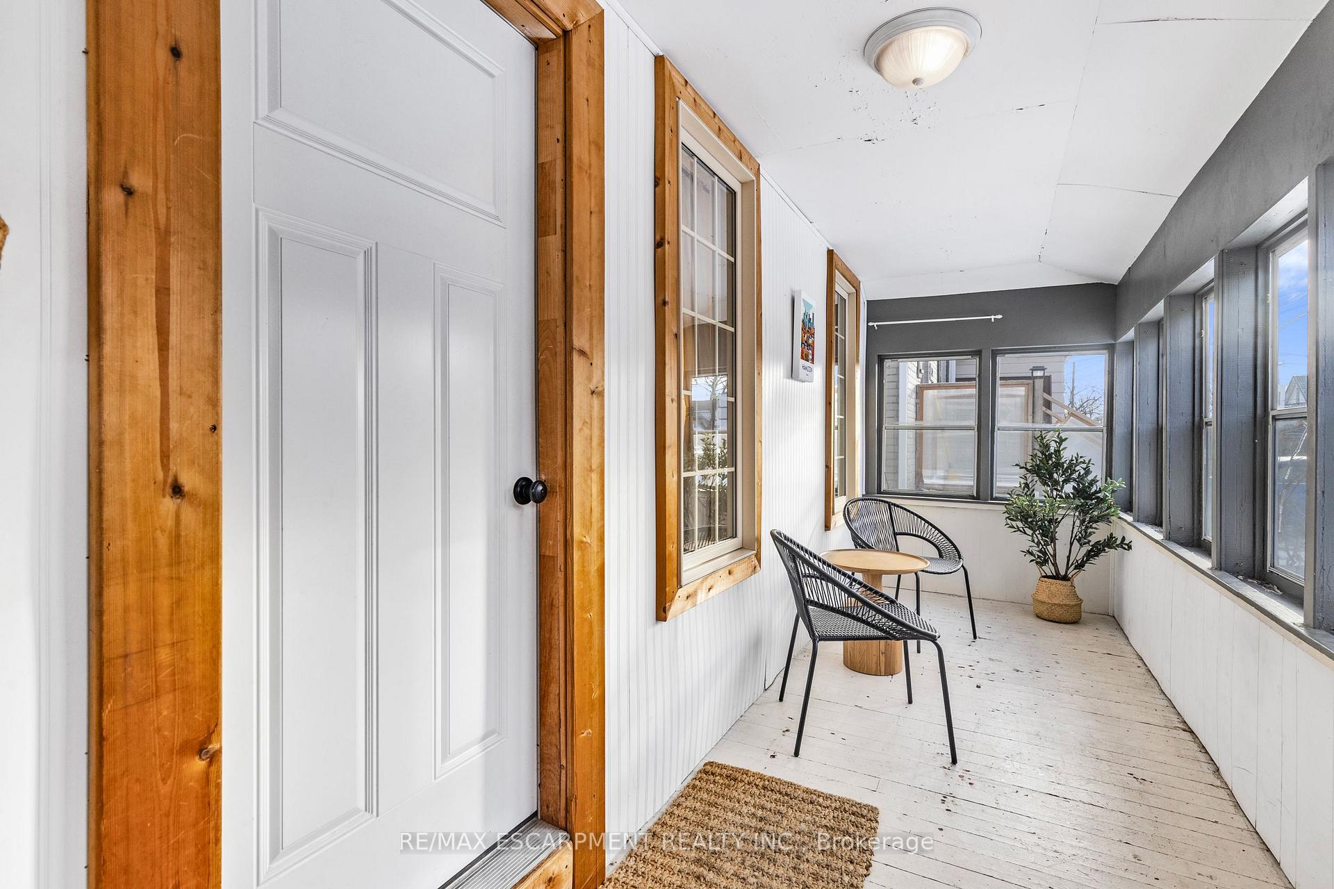 Photo 17 of 37 East 23rd Street, Hamilton, Eastmount — HOMEH
