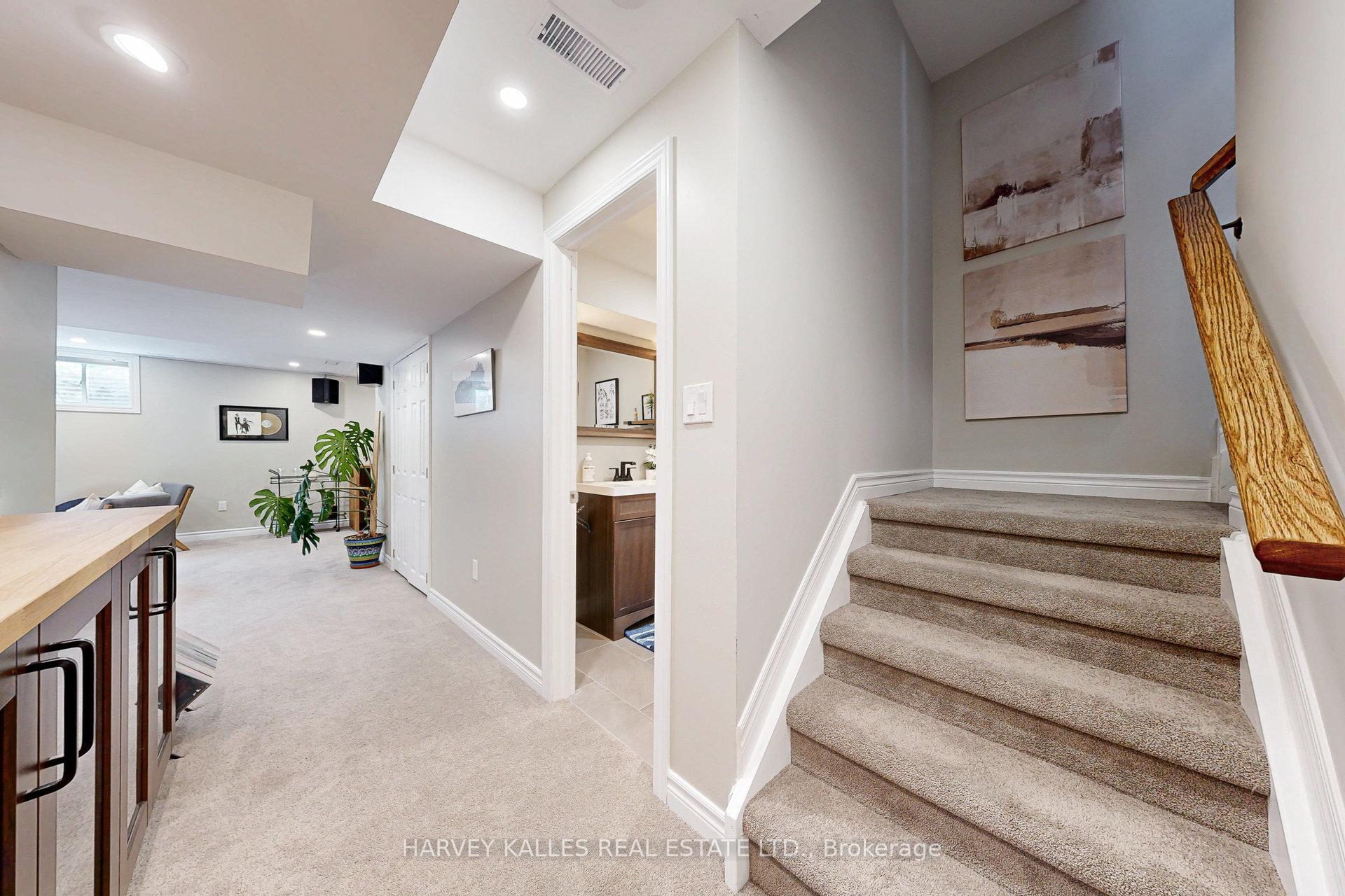 Photo 24 of 32 Hutt Crescent, Aurora, Rural Aurora — HOMEH