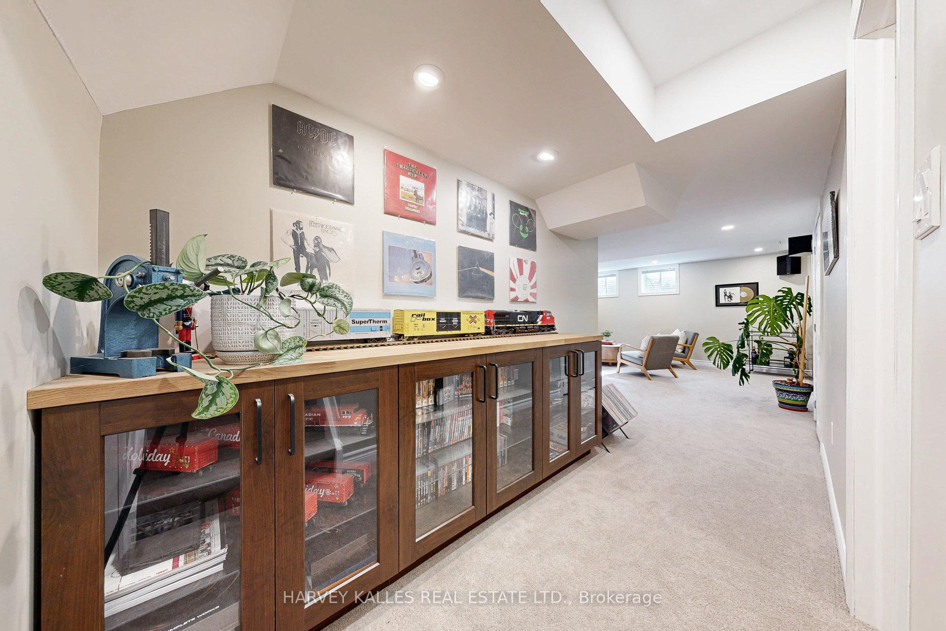 Photo 29 of 32 Hutt Crescent, Aurora, Rural Aurora — HOMEH