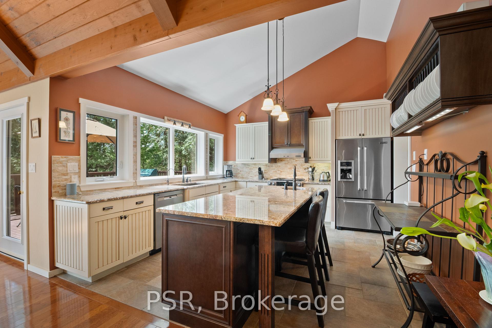 Photo 12 of 1049 Catherine Bagley Road, Gravenhurst, Morrison — HOMEH
