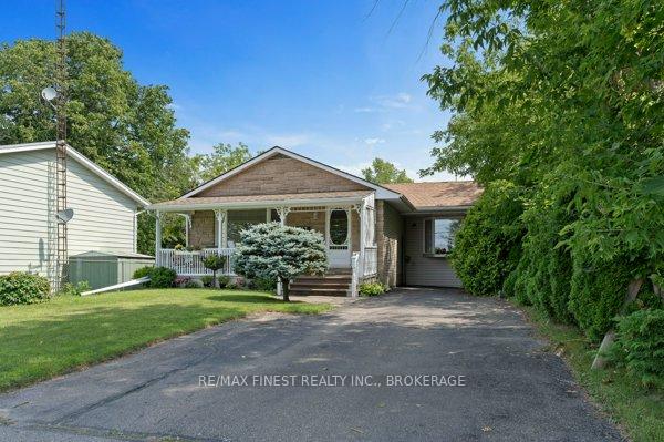 Photo 2 of 477 Stone Street N, Gananoque — HOMEH
