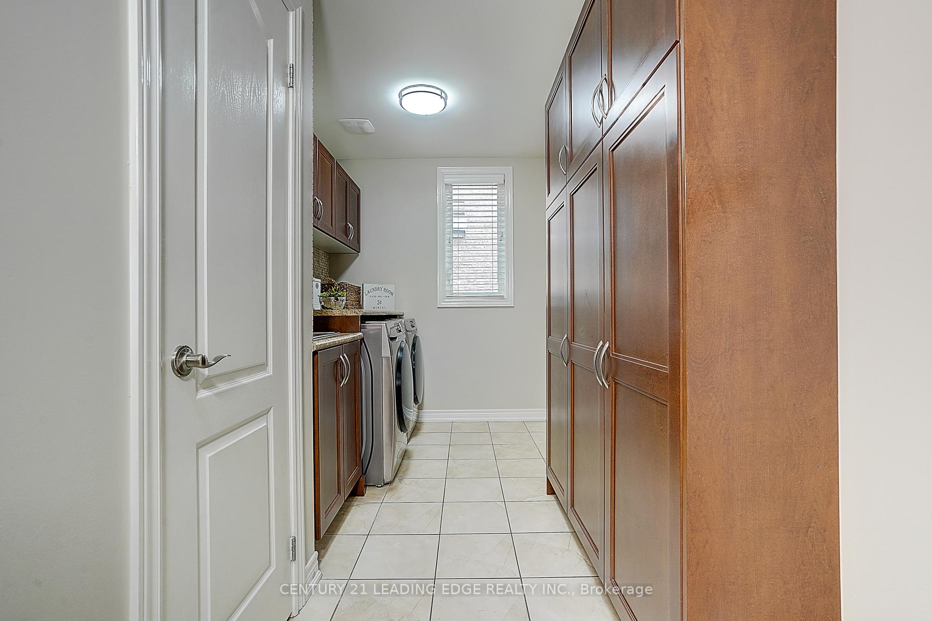 Photo 16 of 986 Castlemore Avenue, Markham, Wismer — HOMEH