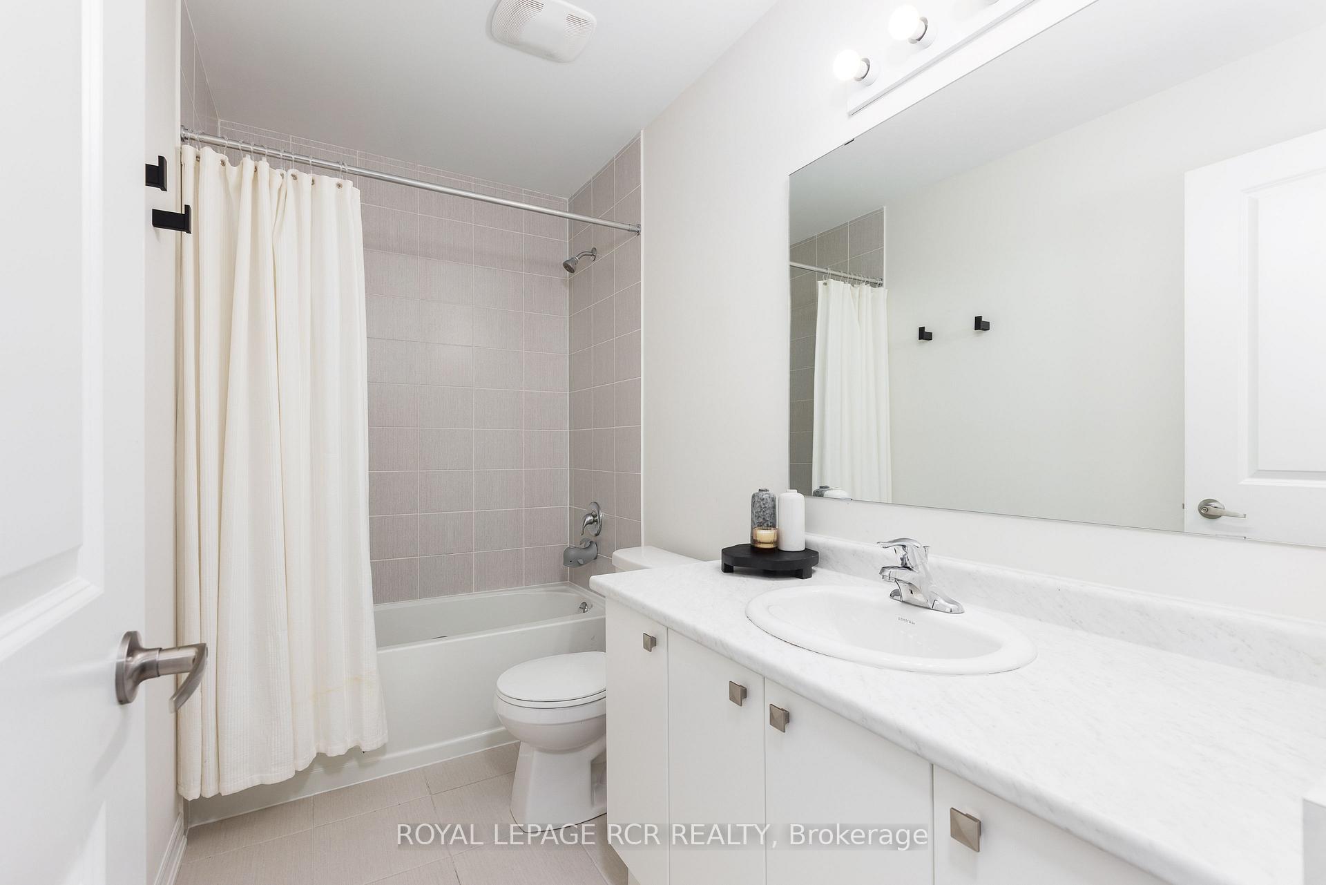 Photo 30 of 56 Kingknoll Crescent, Georgina, Keswick South — HOMEH