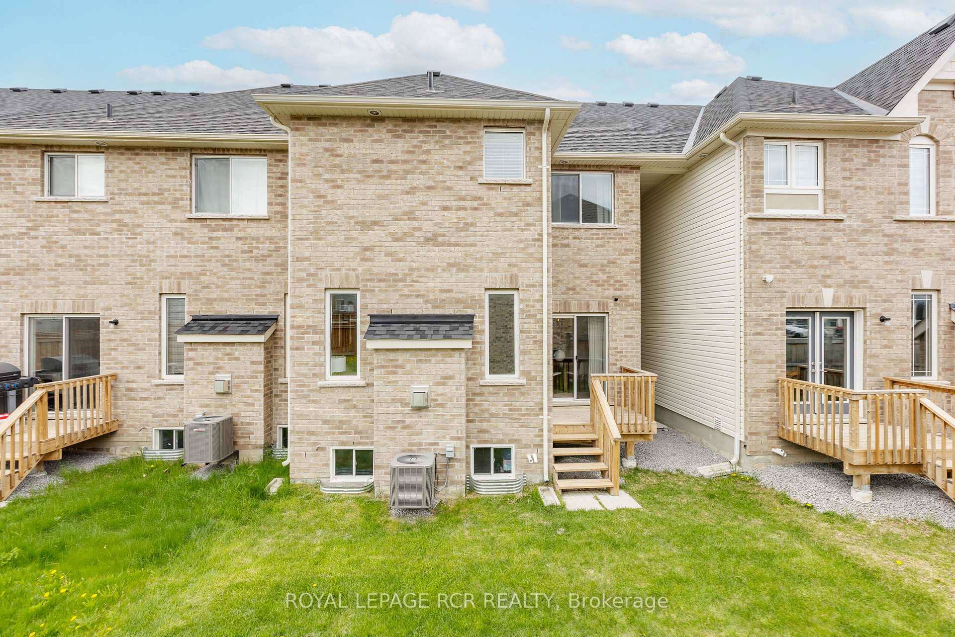 Photo 27 of 56 Kingknoll Crescent, Georgina, Keswick South — HOMEH
