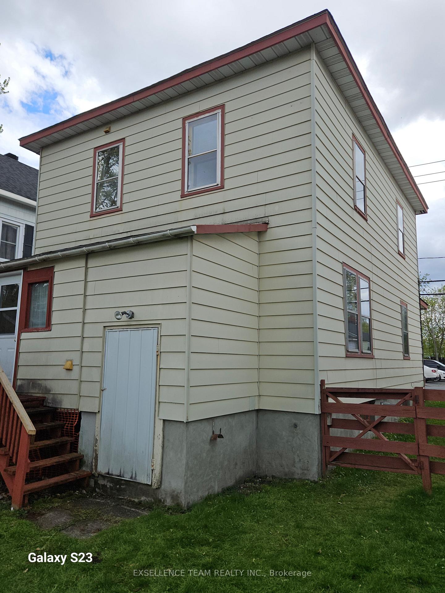 Photo 4 of 335 First St East Street E, Cornwall — HOMEH